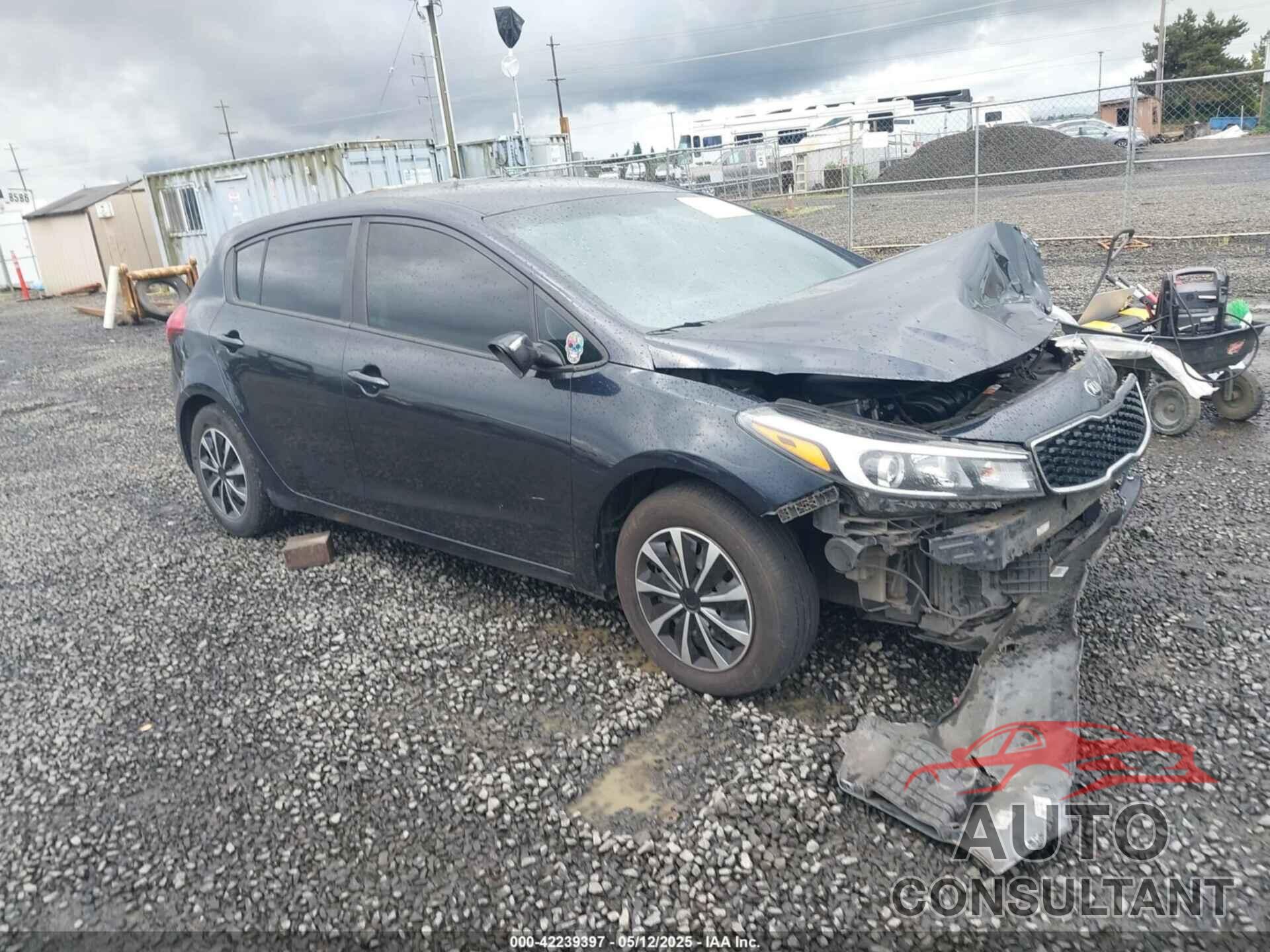 KIA FORTE 2017 - KNAFK5A8XH5705986