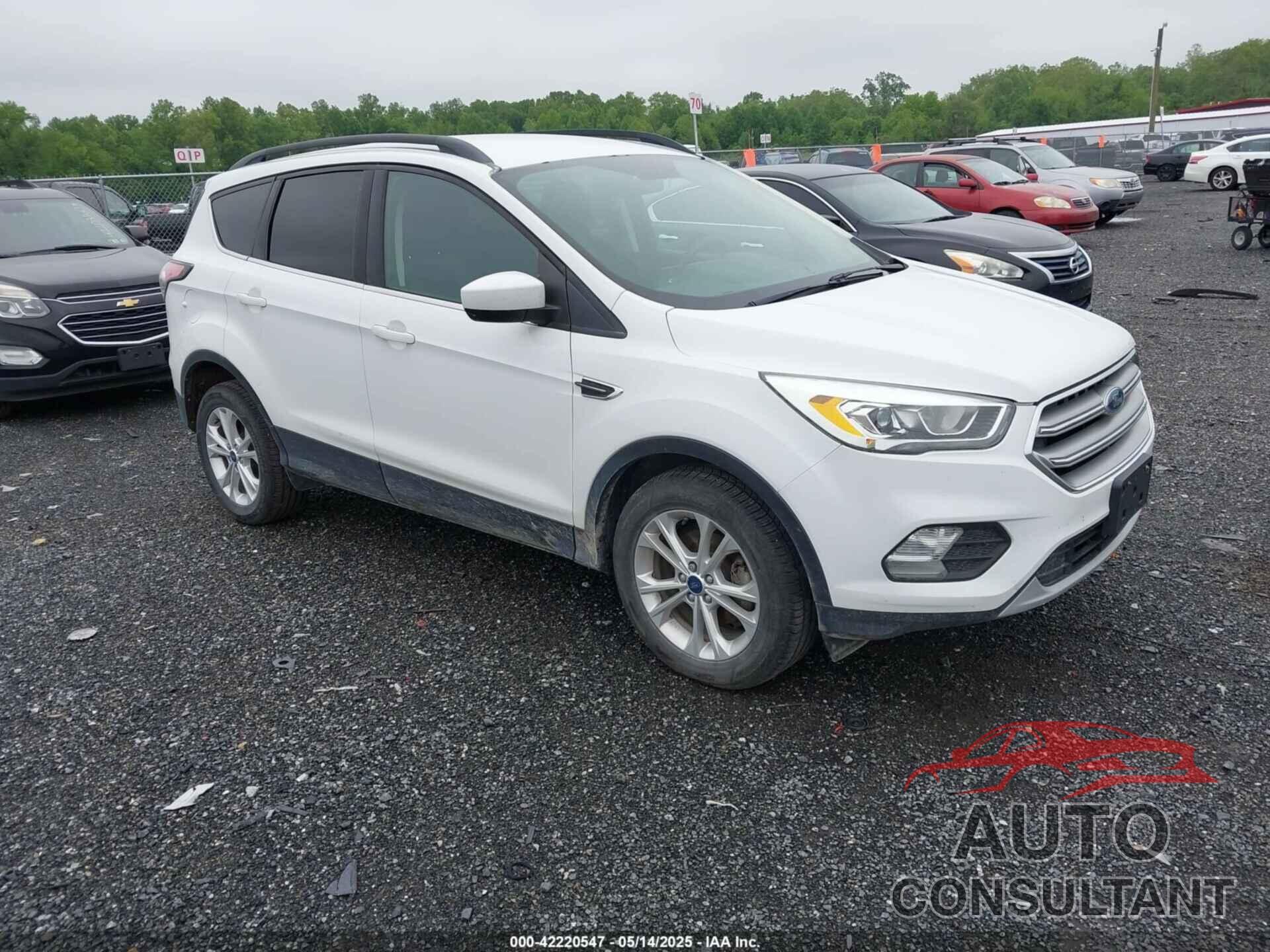 FORD ESCAPE 2017 - 1FMCU0GDXHUB23895