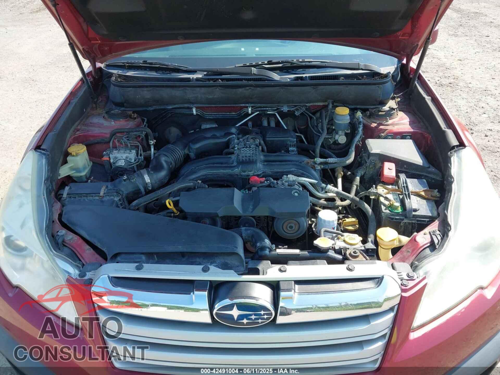 SUBARU OUTBACK 2013 - 4S4BRBKCXD3240402