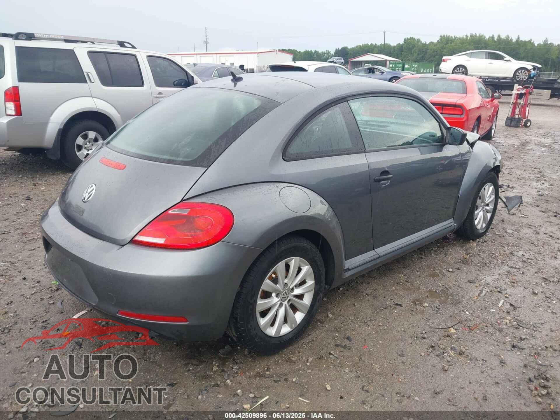 VOLKSWAGEN BEETLE 2014 - 3VWFP7AT9EM627658