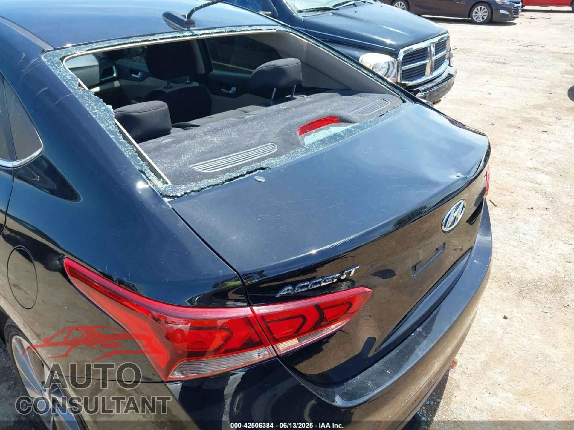 HYUNDAI ACCENT 2018 - 3KPC34A38JE018453