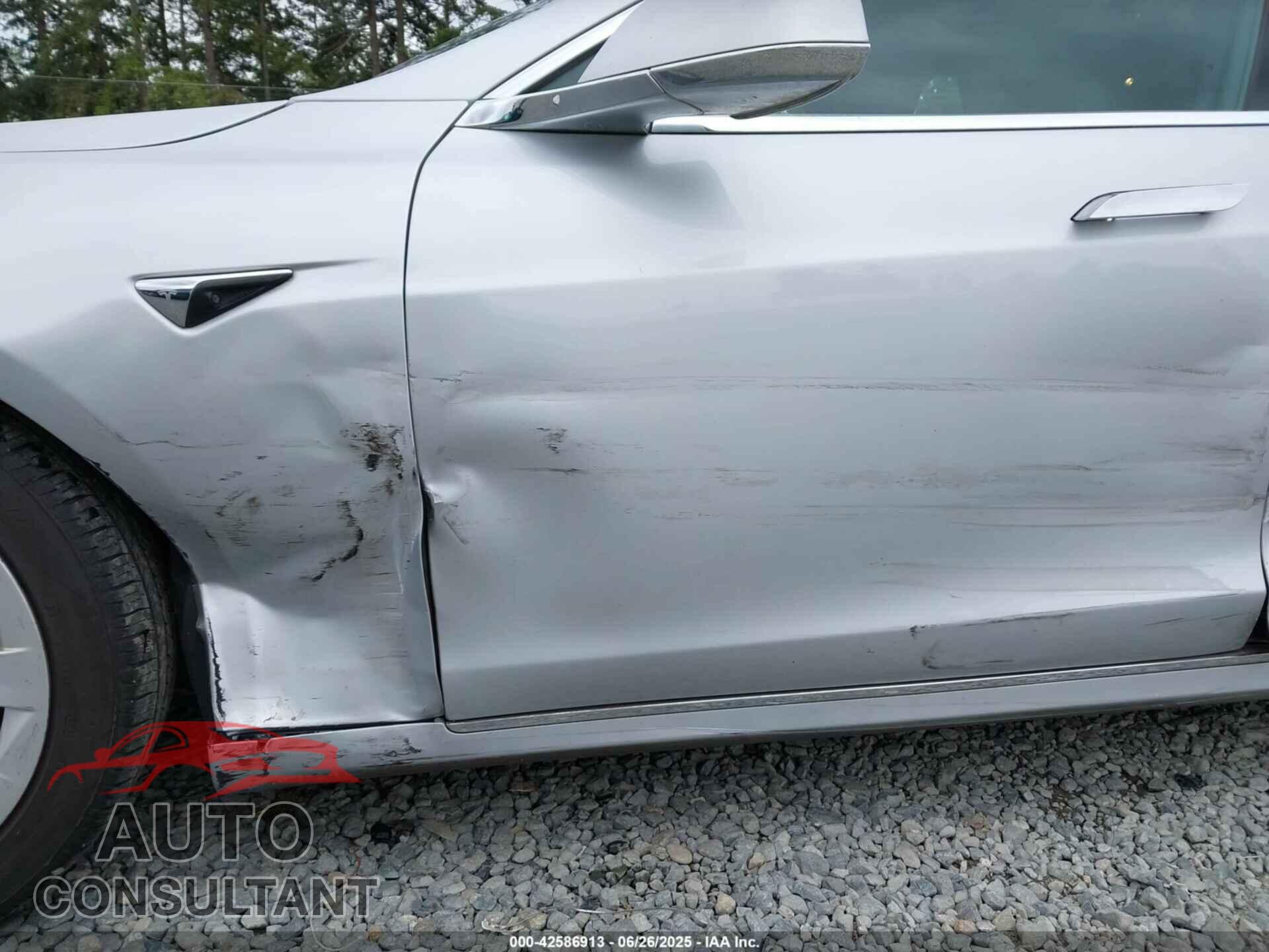 TESLA MODEL S 2017 - 5YJSA1E11HF217633