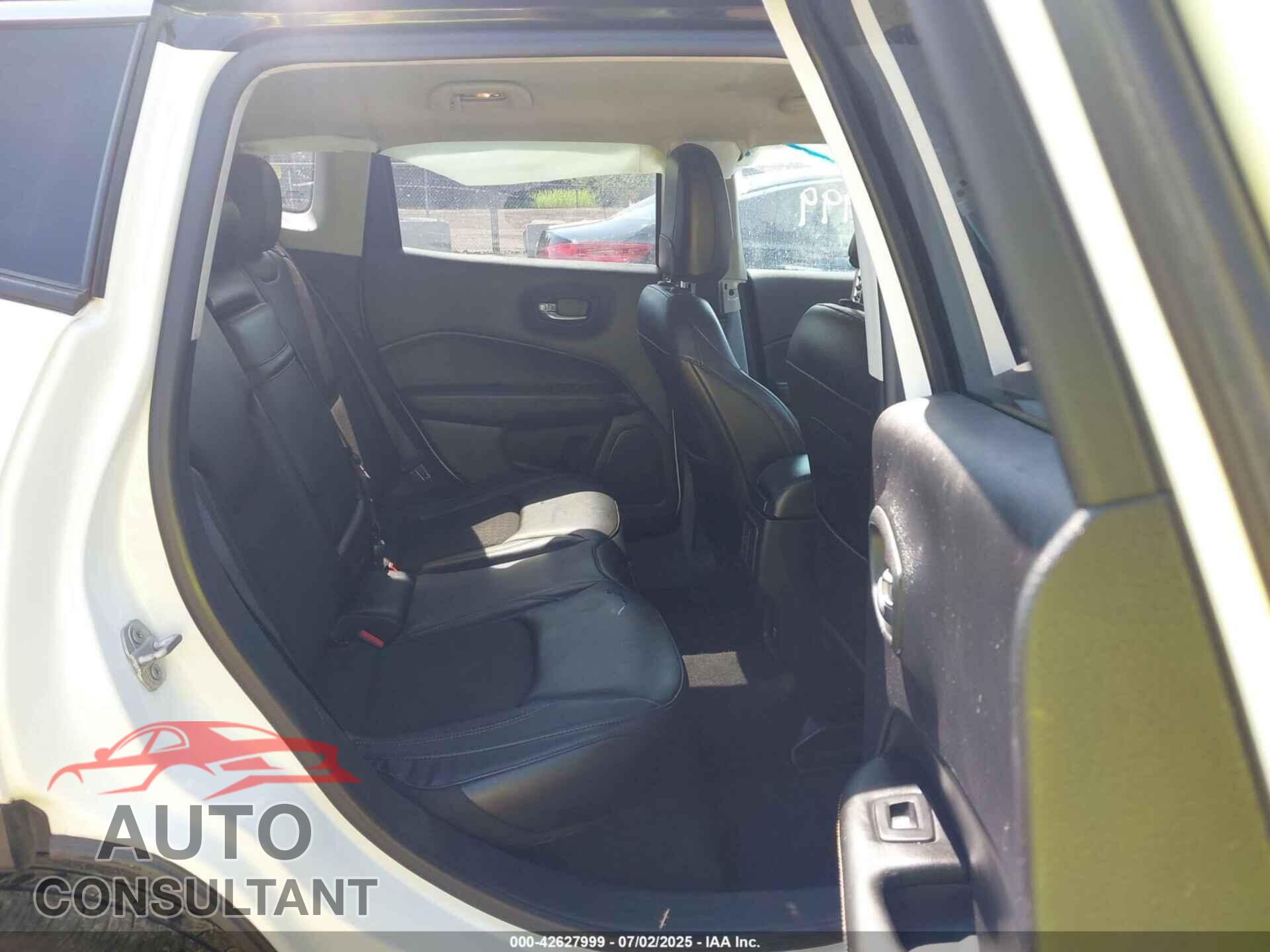 JEEP COMPASS 2018 - 3C4NJDBB3JT262124