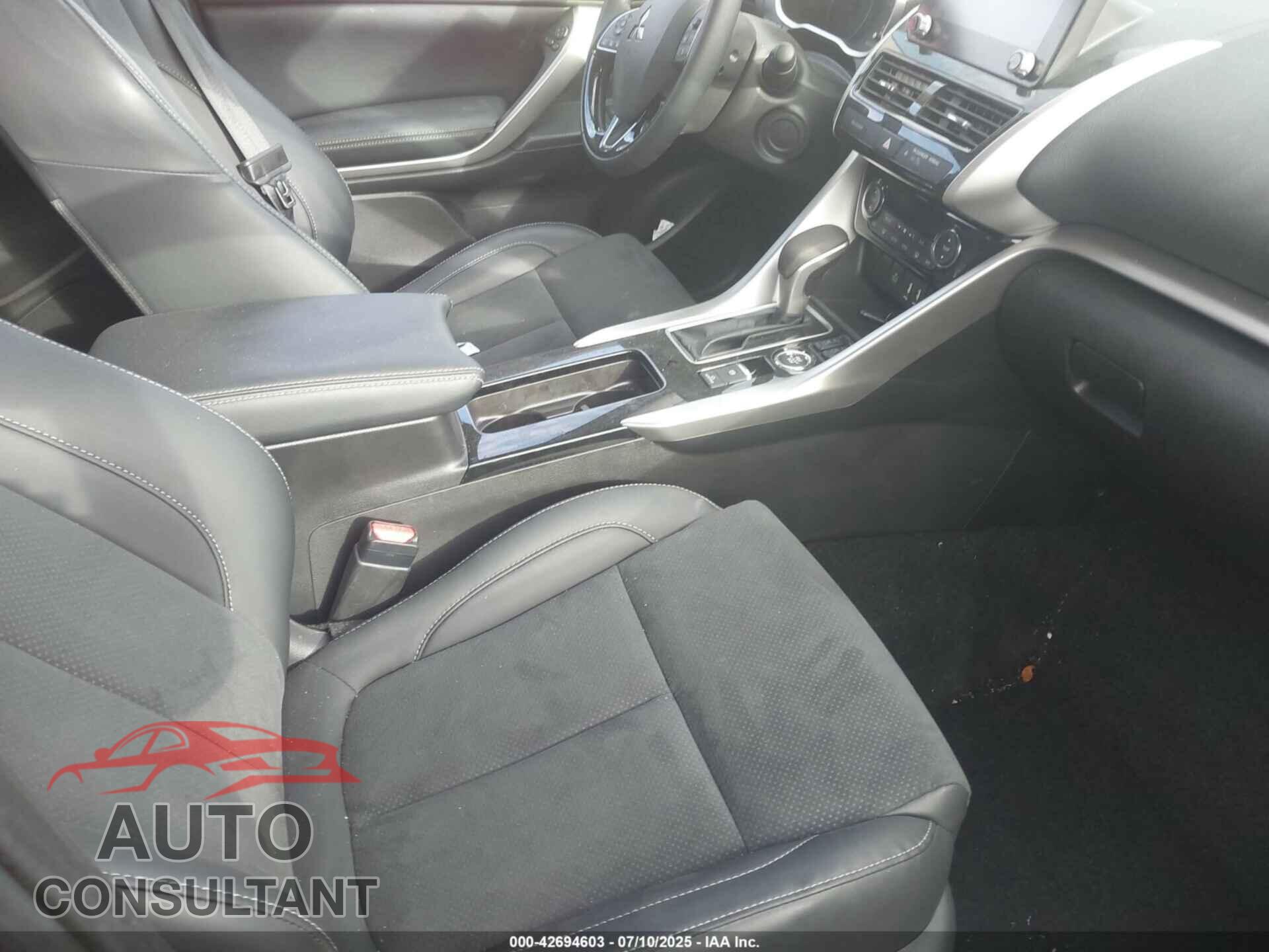 MITSUBISHI ECLIPSE CROSS 2025 - JA4ATWAAXSZ004524