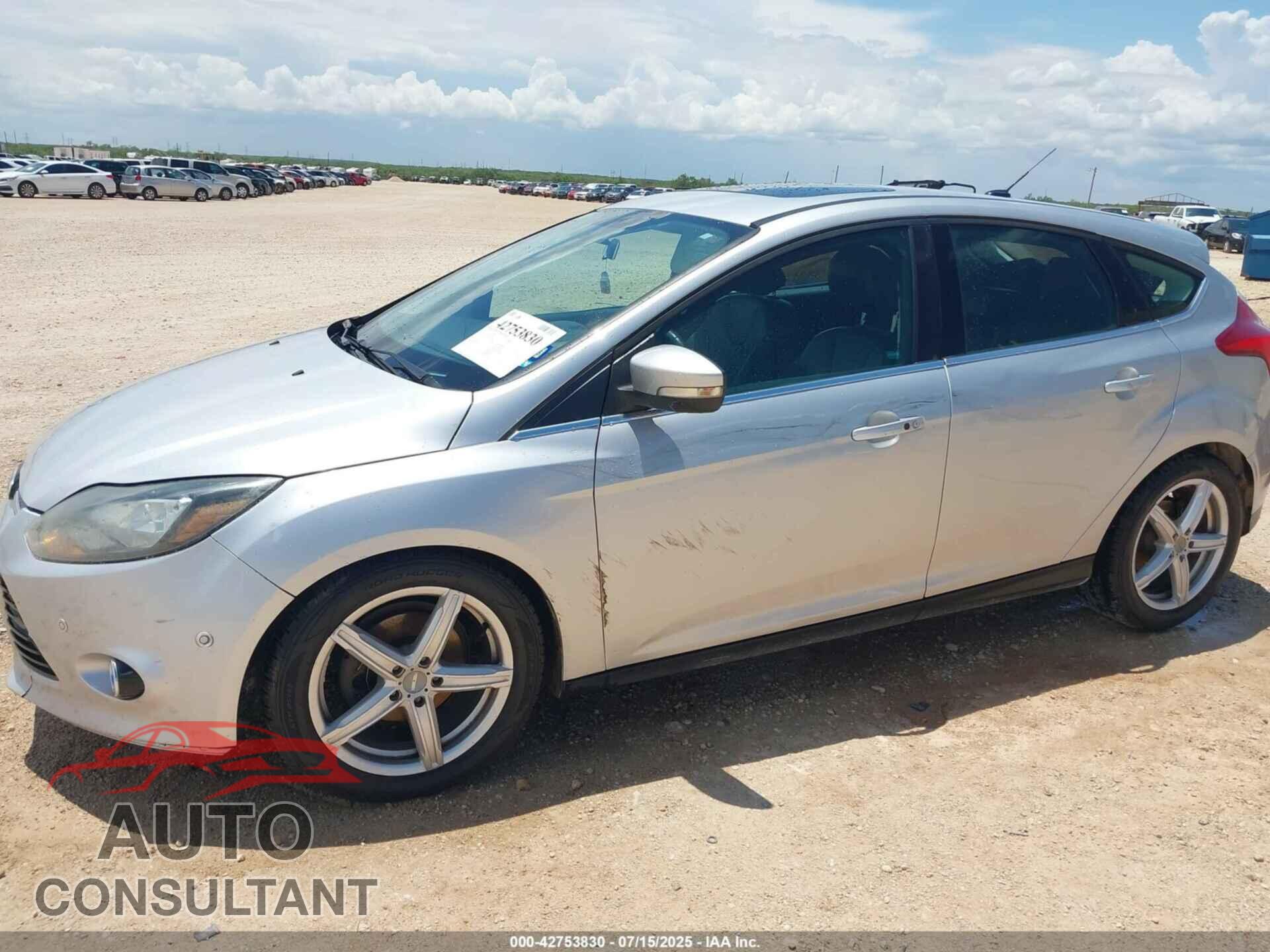 FORD FOCUS 2013 - 1FADP3N27DL184307