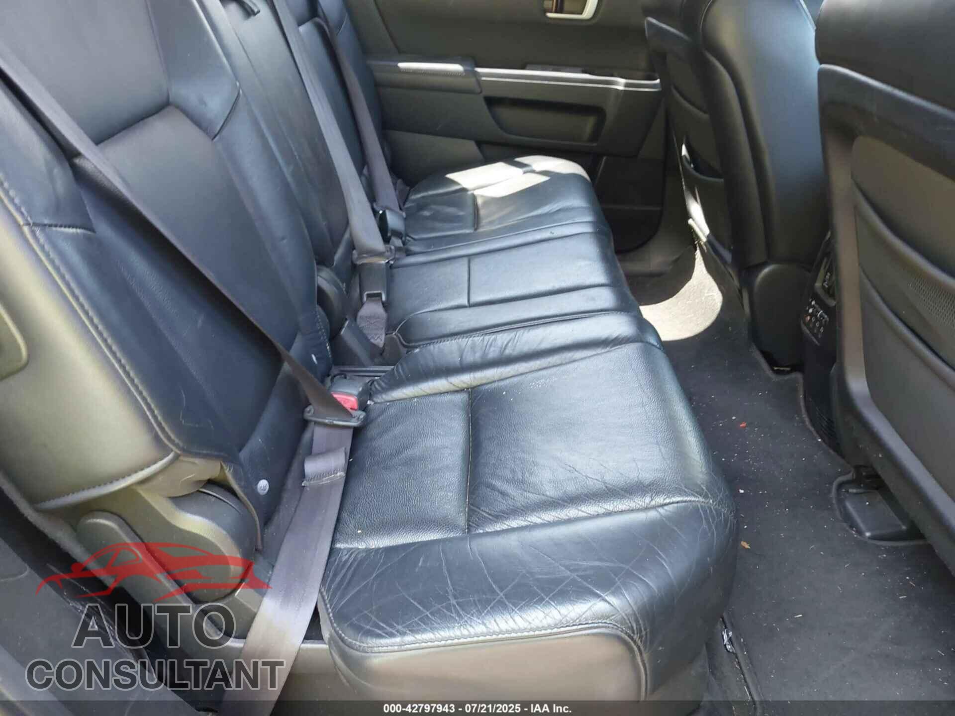 HONDA PILOT 2010 - 5FNYF4H9XAB021341