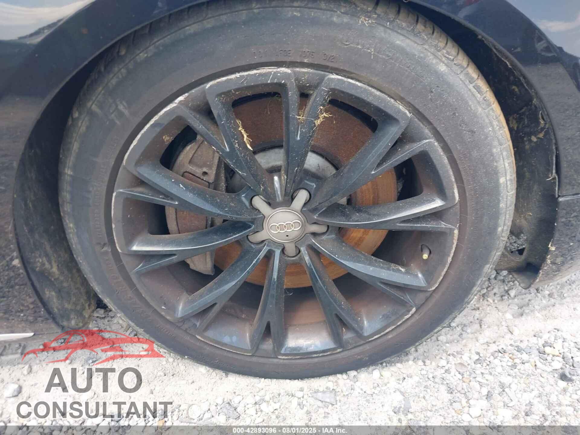 AUDI A8 2011 - WAUAVAFD0BN000699