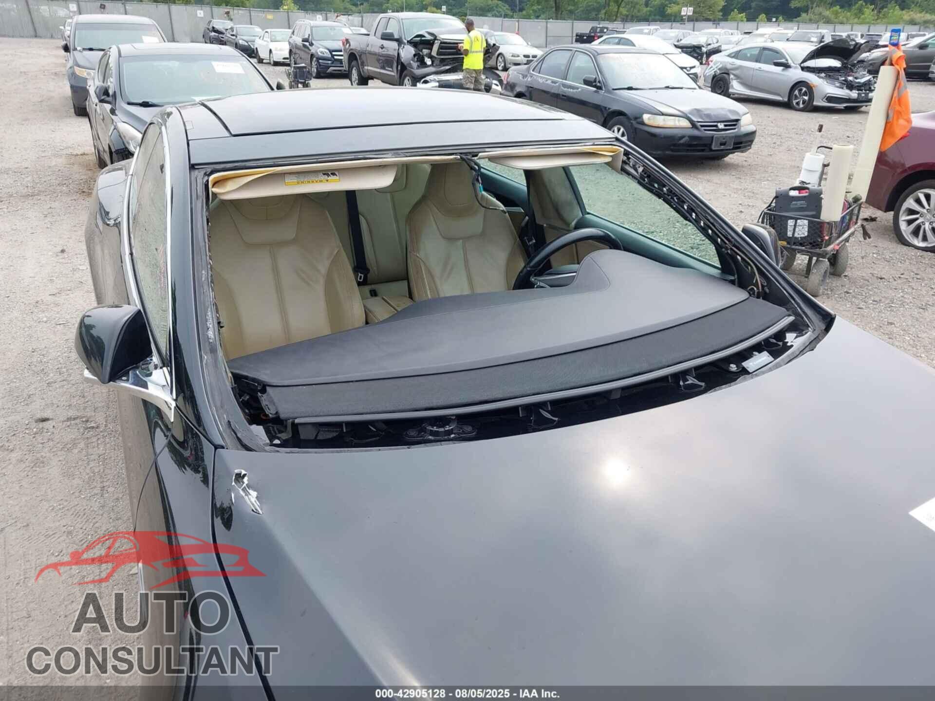 TESLA MODEL S 2013 - 5YJSA1CG0DFP06428