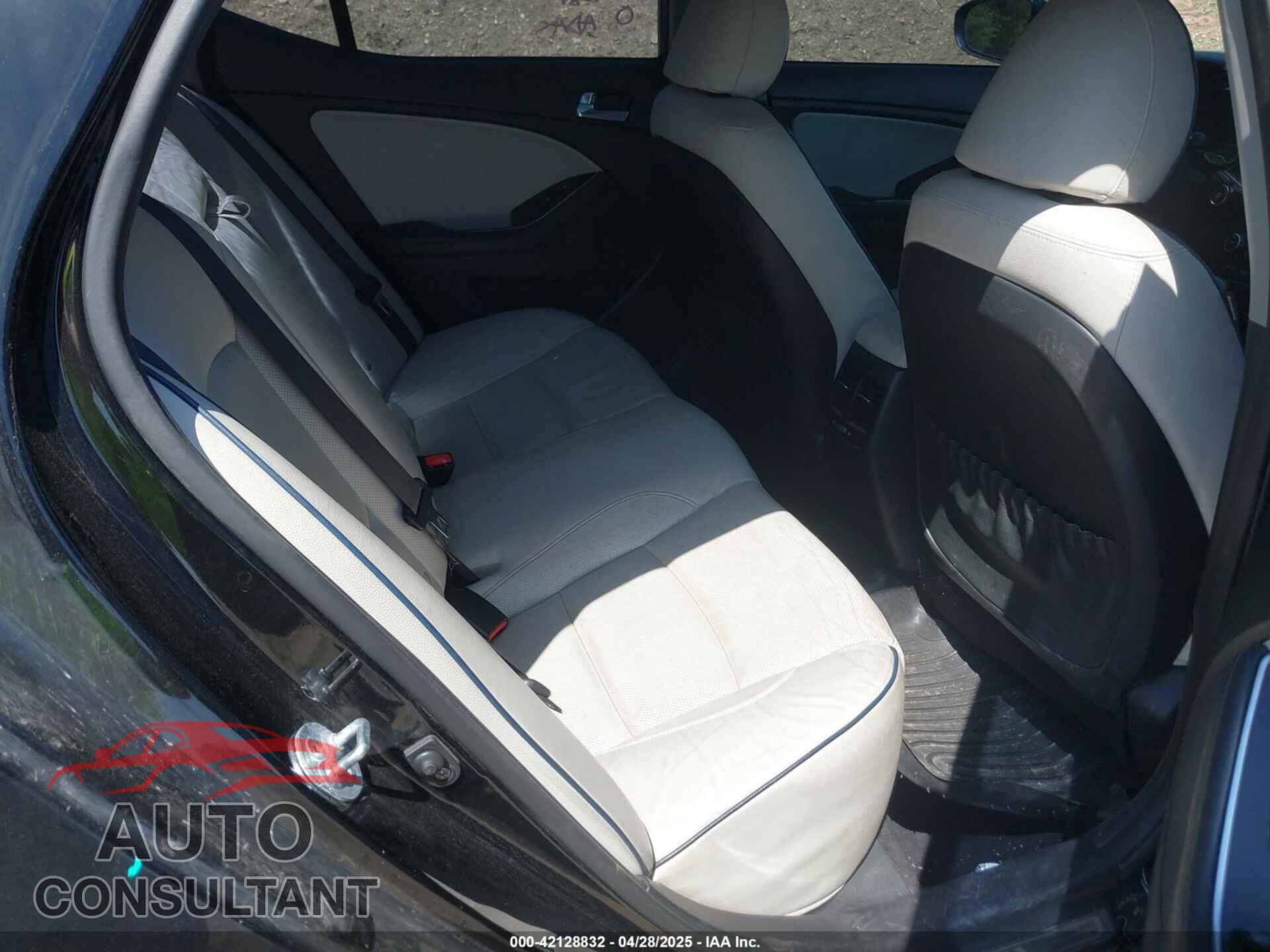 KIA OPTIMA HYBRID 2015 - KNAGN4AD6F5084858