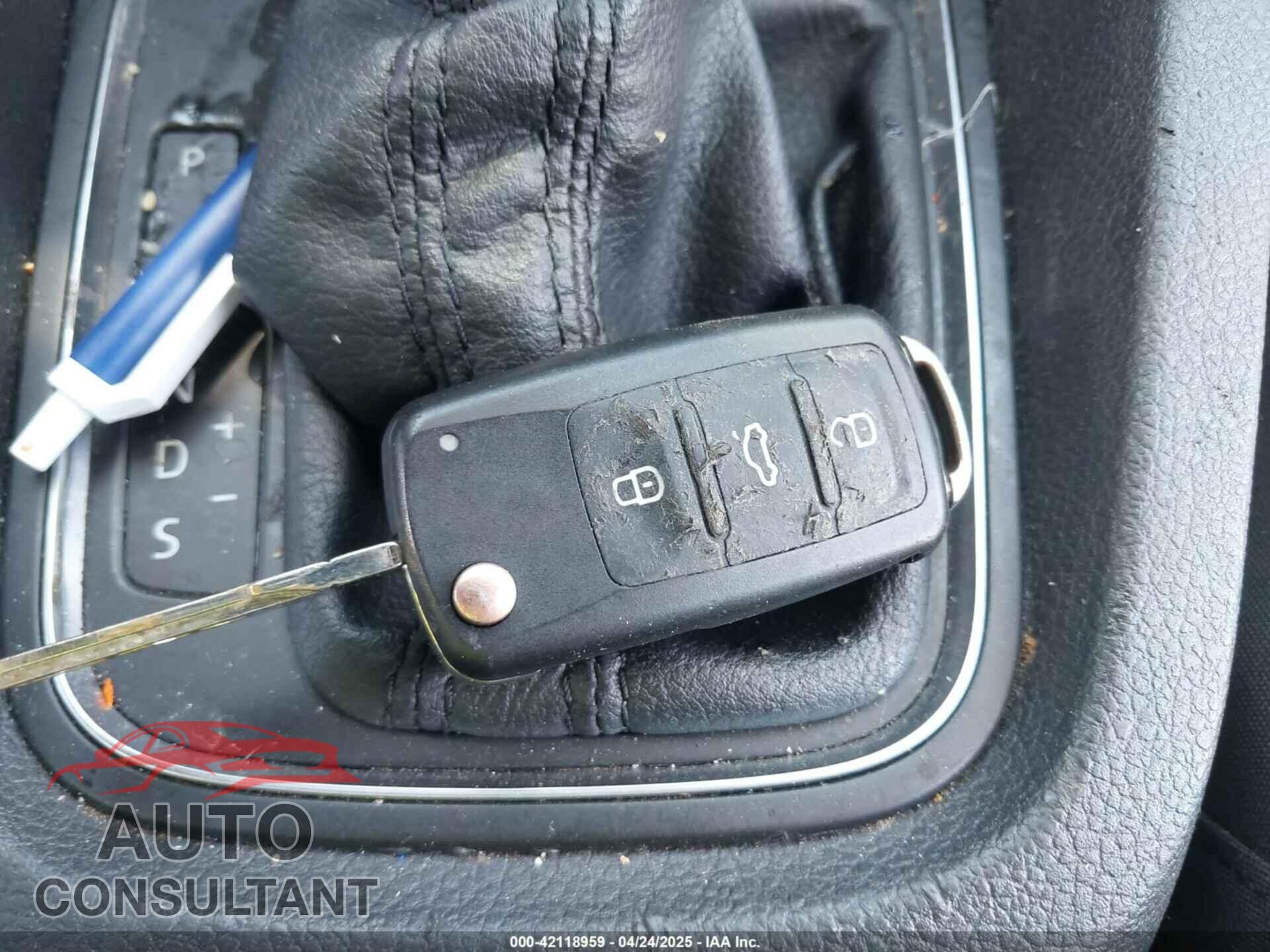 VOLKSWAGEN JETTA 2017 - 3VW2B7AJ2HM345796