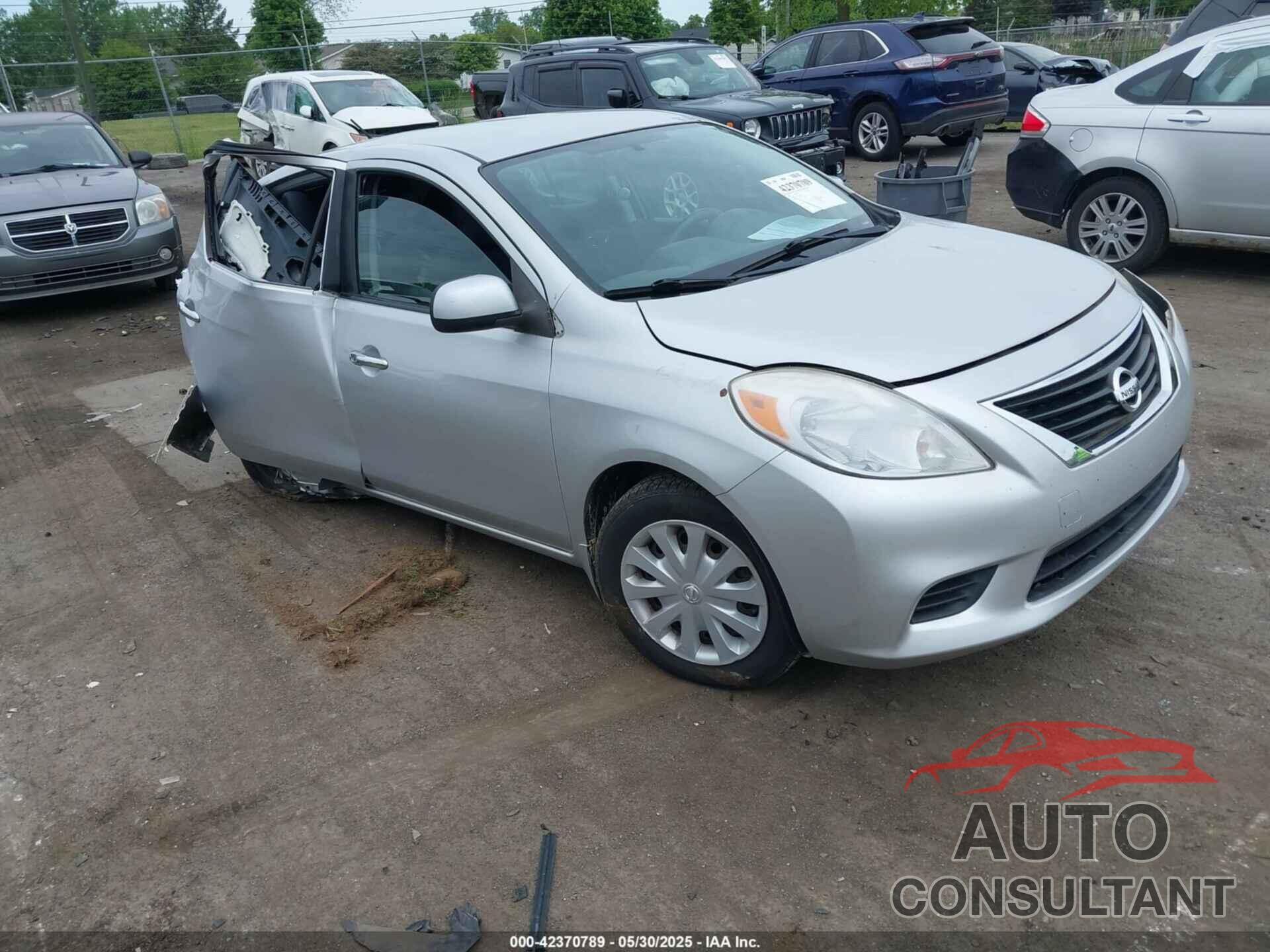 NISSAN VERSA 2013 - 3N1CN7AP3DL884515