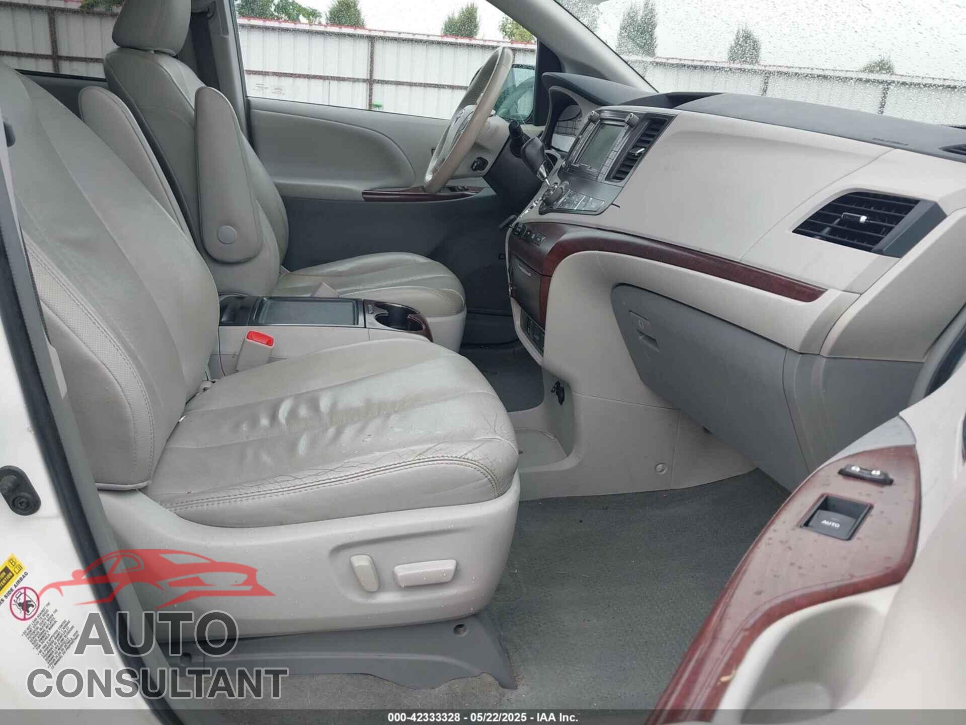 TOYOTA SIENNA 2012 - 5TDYK3DC3CS215411