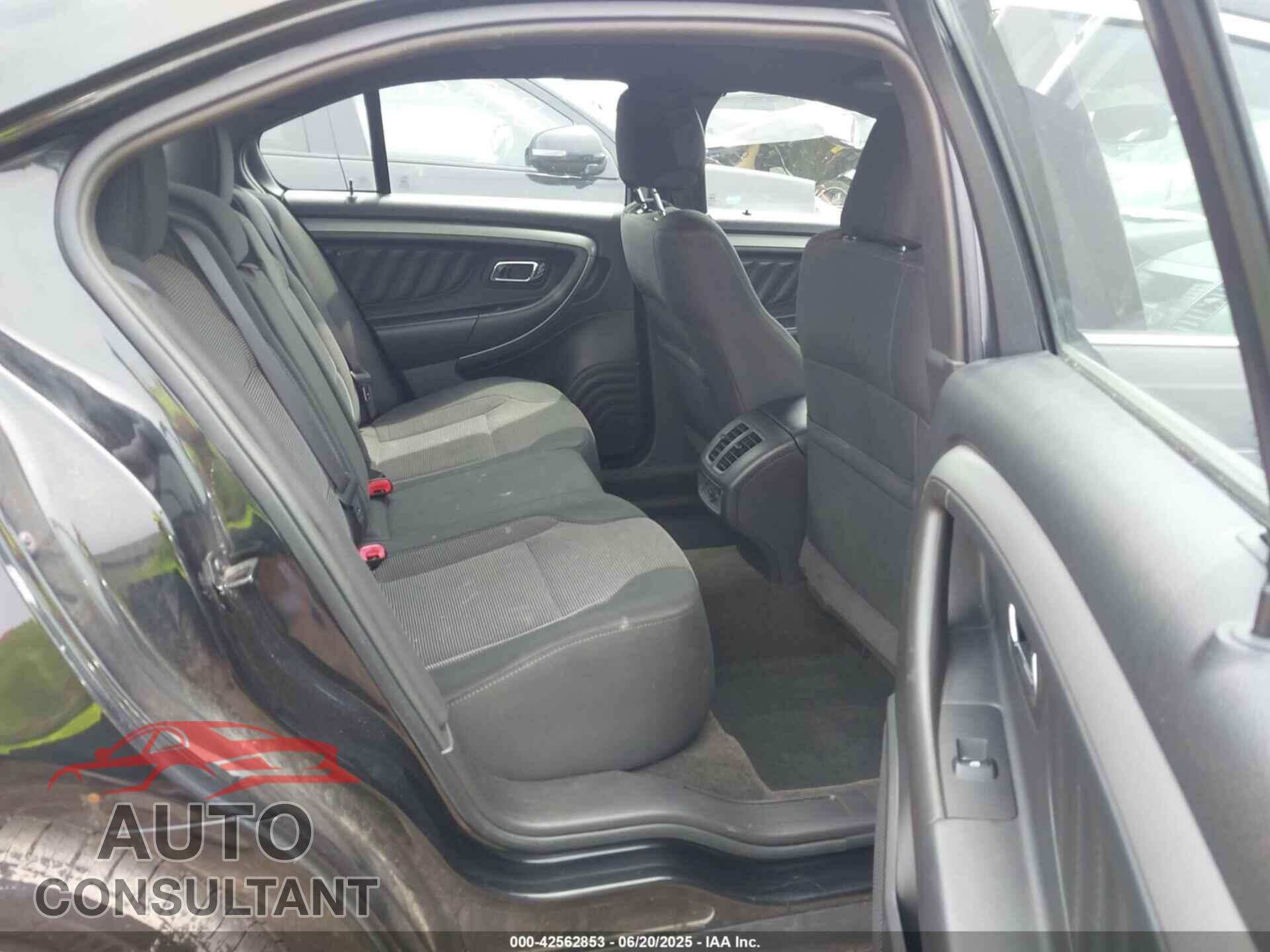 FORD TAURUS 2015 - 1FAHP2E80FG192017