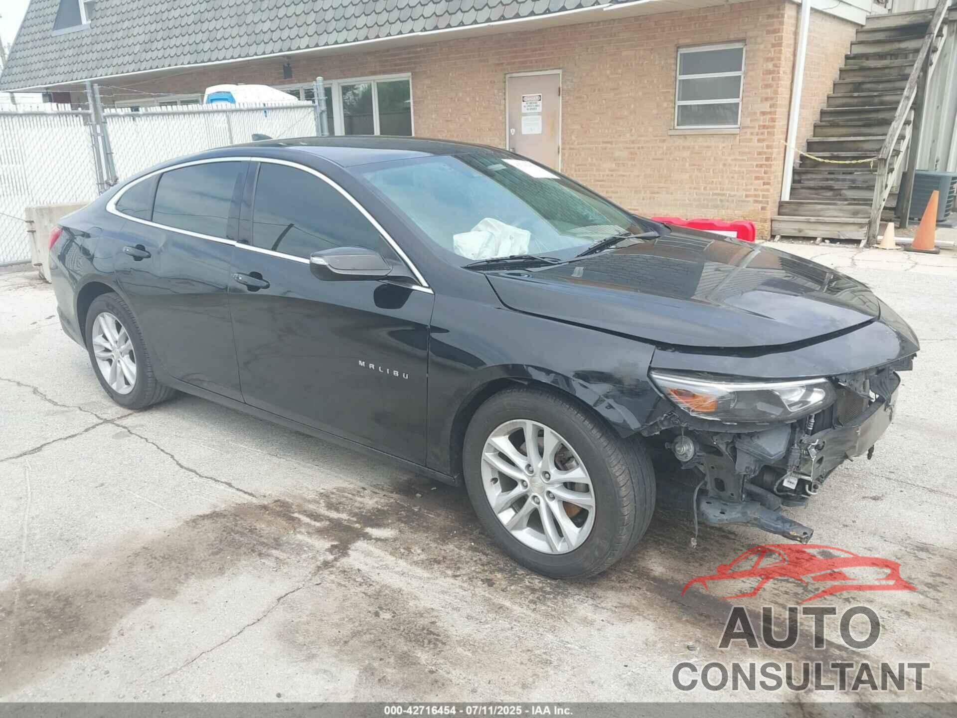 CHEVROLET MALIBU 2017 - 1G1ZE5ST9HF173613