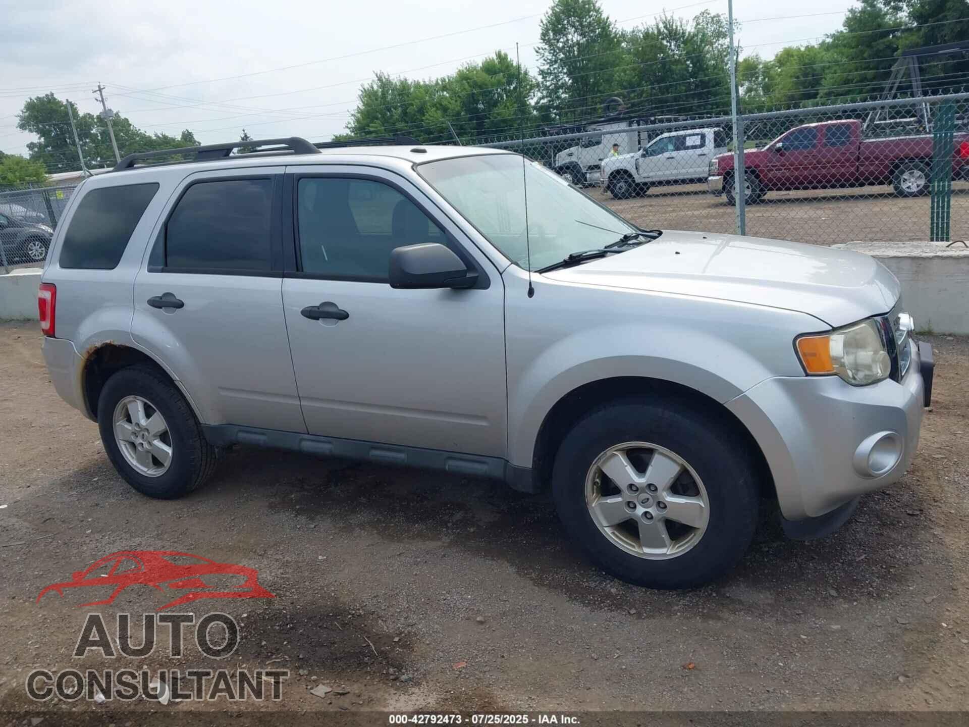 FORD ESCAPE 2011 - 1FMCU0D79BKB12064