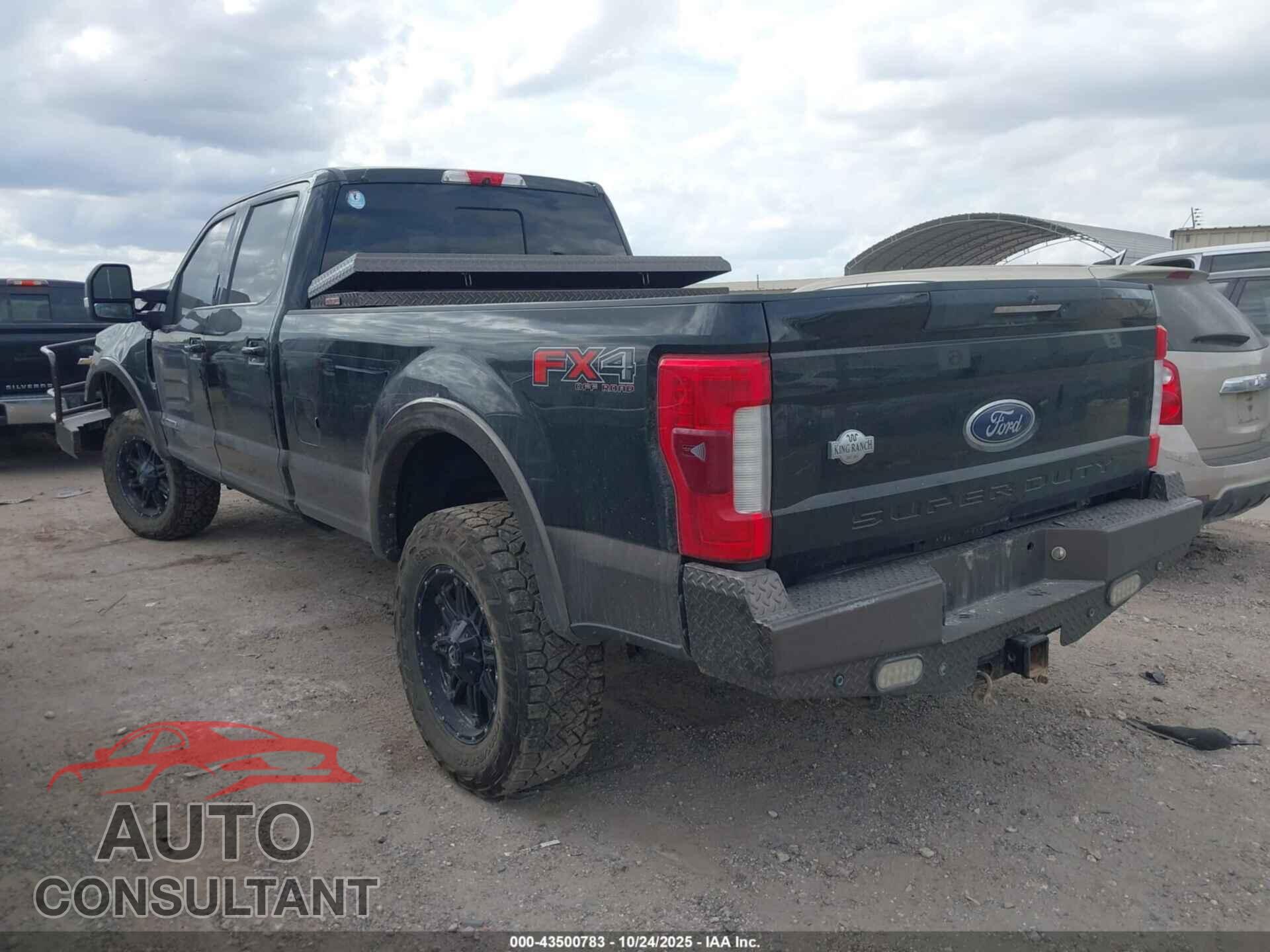 FORD F-350 2017 - 1FT8W3BT1HEE01033