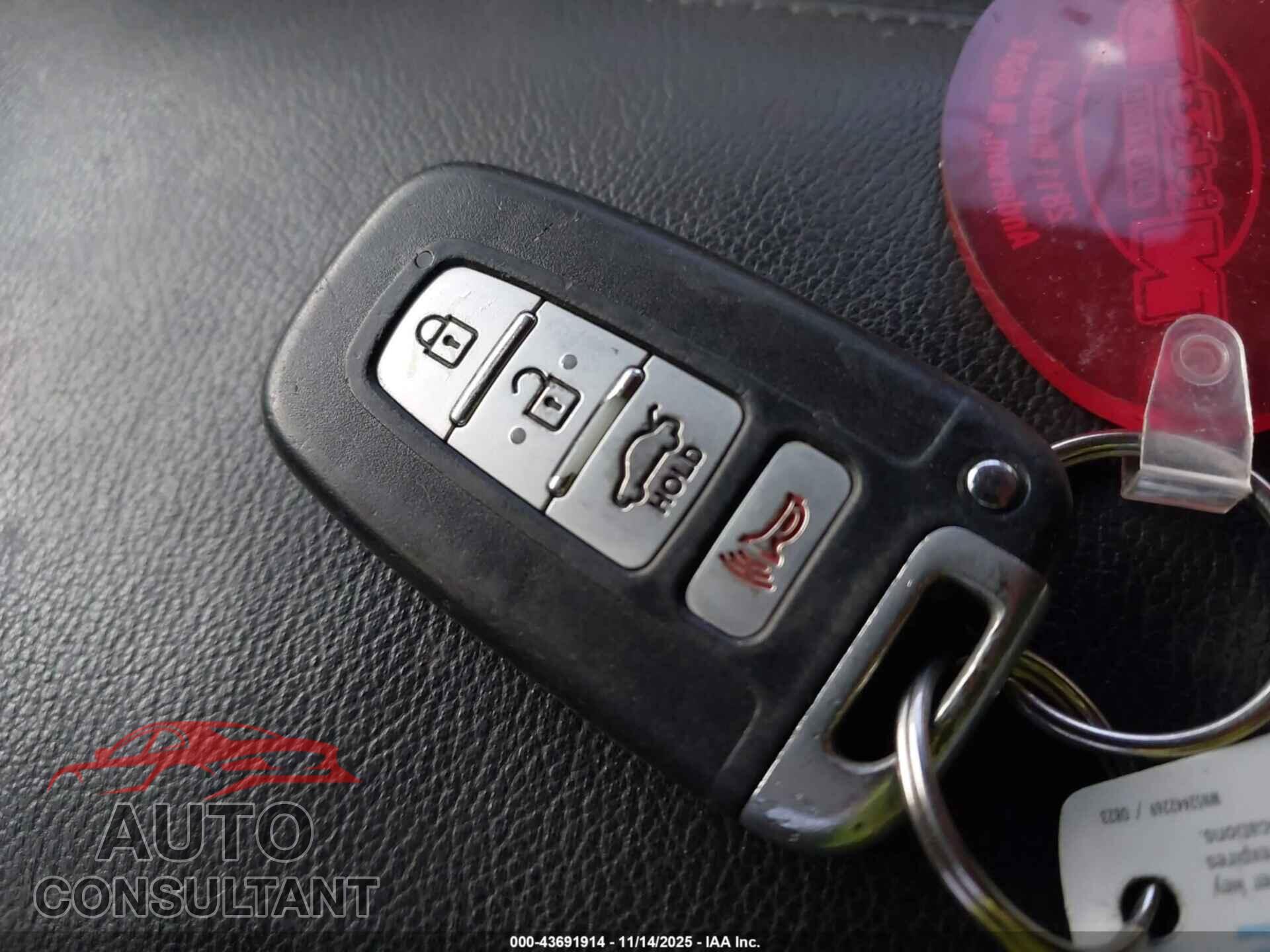 KIA OPTIMA 2011 - KNAGN4A60B5143205