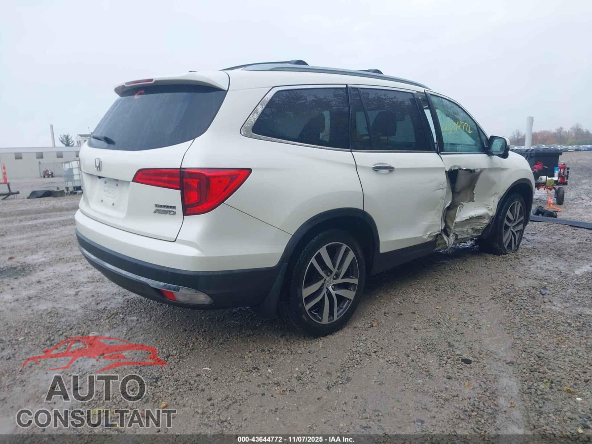 HONDA PILOT 2016 - 5FNYF6H98GB043729