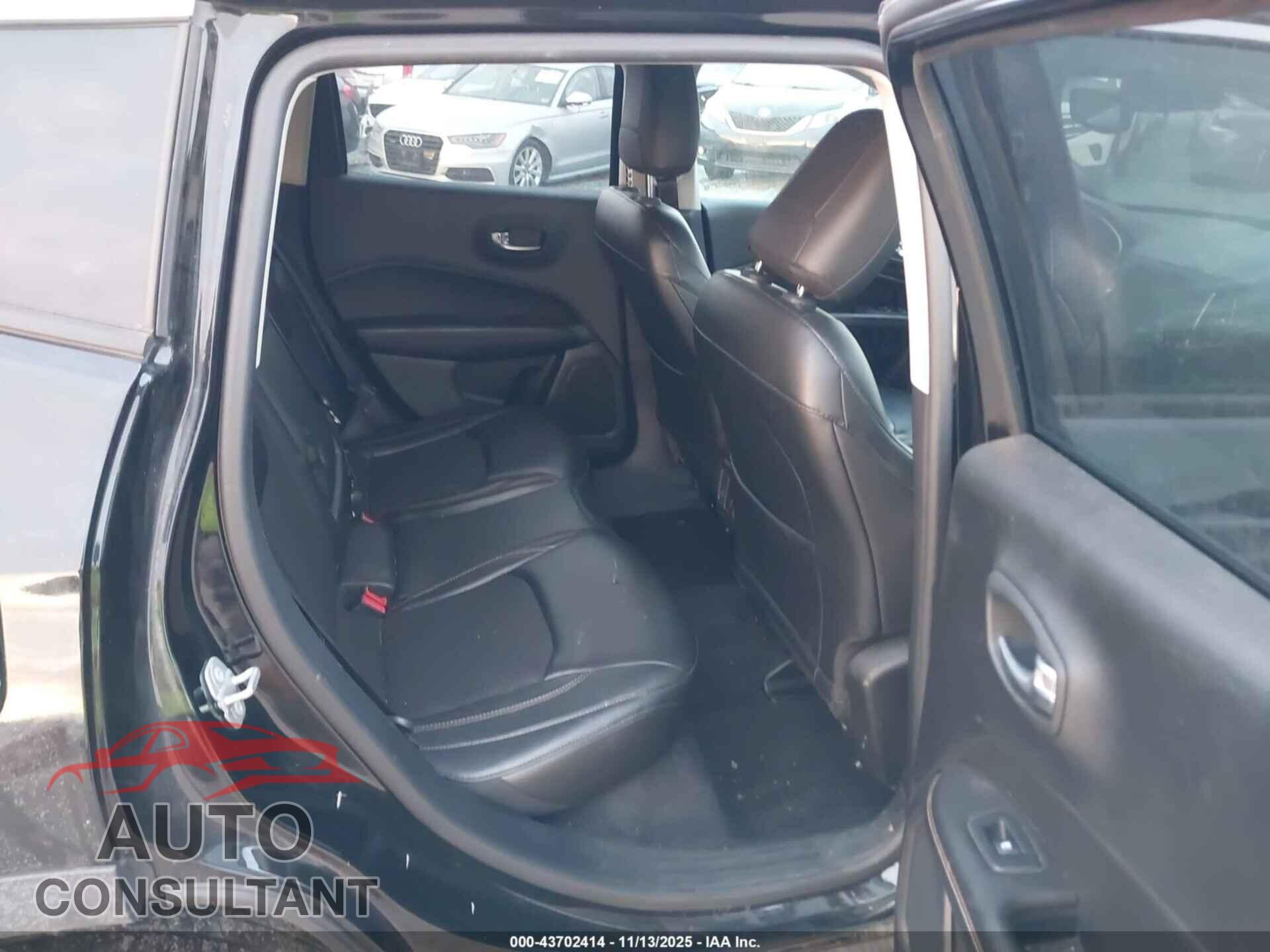 JEEP COMPASS 2018 - 3C4NJDBB3JT366080