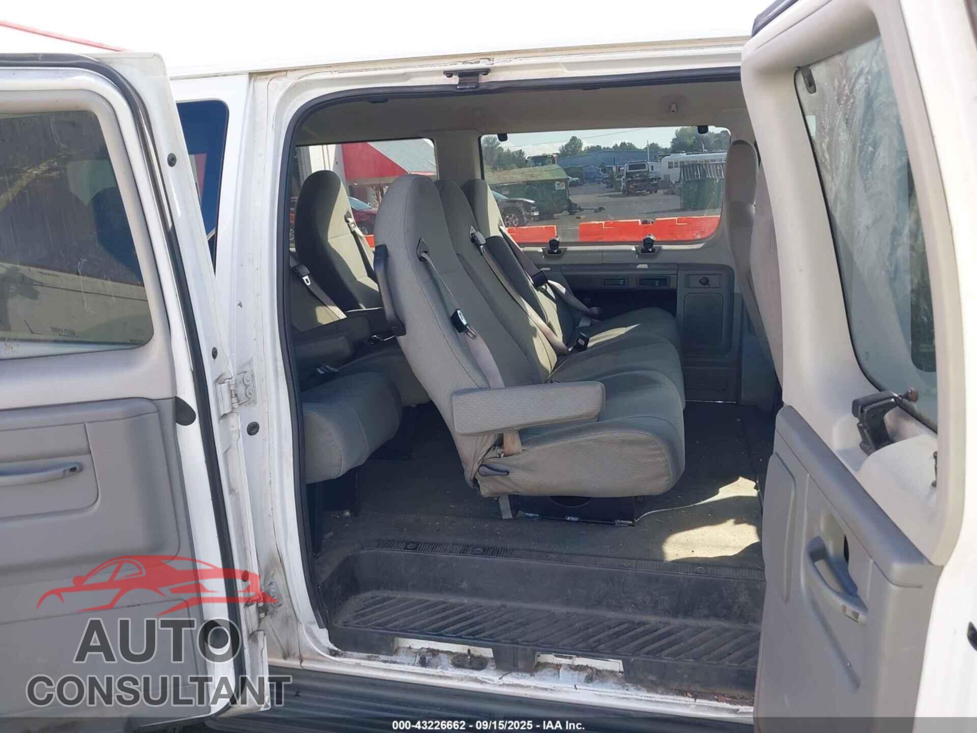 FORD E-350 SUPER DUTY 2010 - 1FDSS3BL0ADA14546