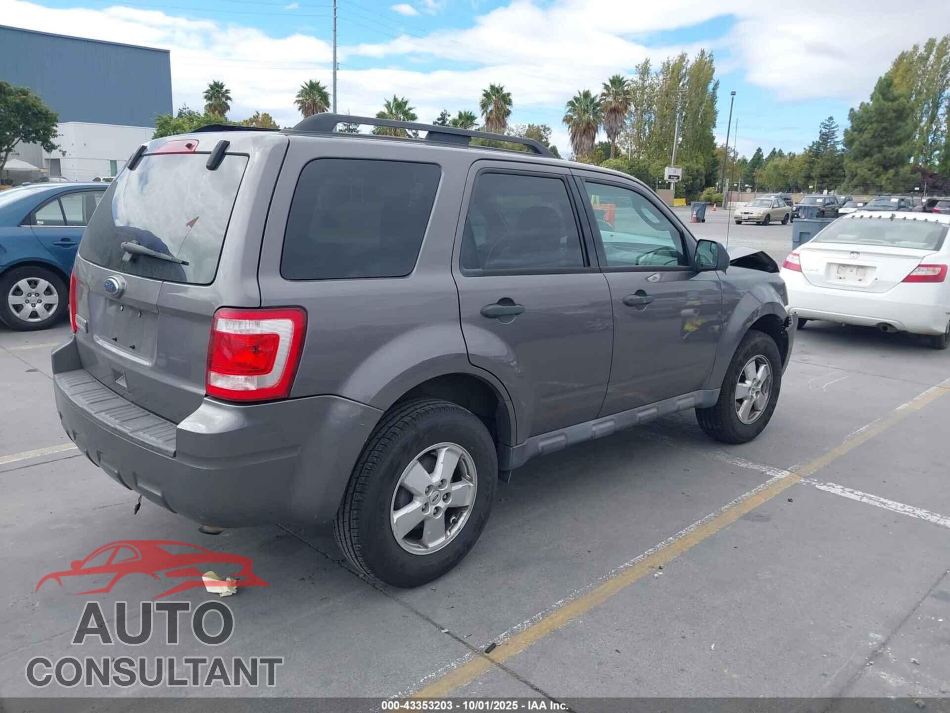 FORD ESCAPE 2010 - 1FMCU0D74AKB65835