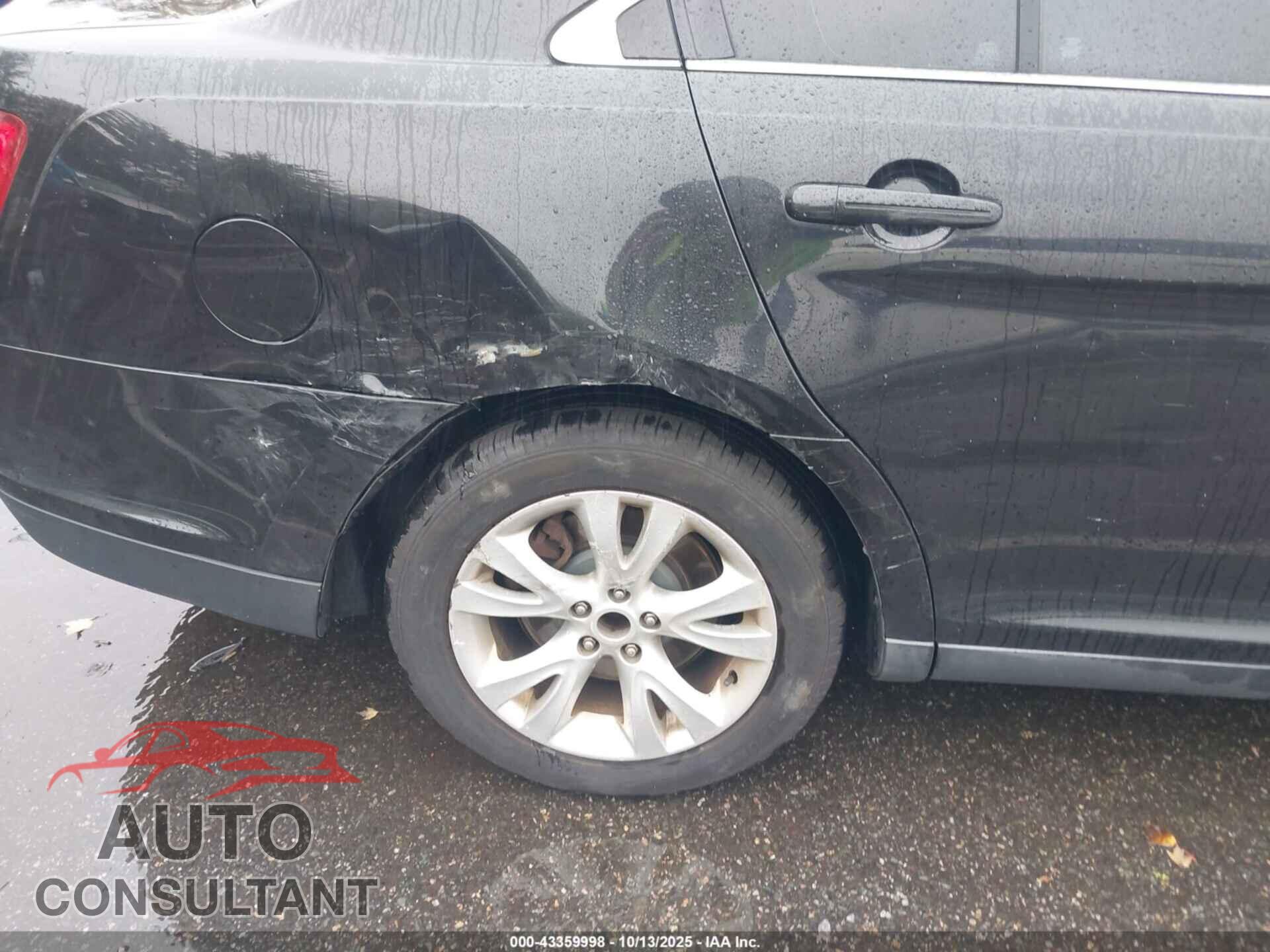 FORD TAURUS 2011 - 1FAHP2EW8BG116117