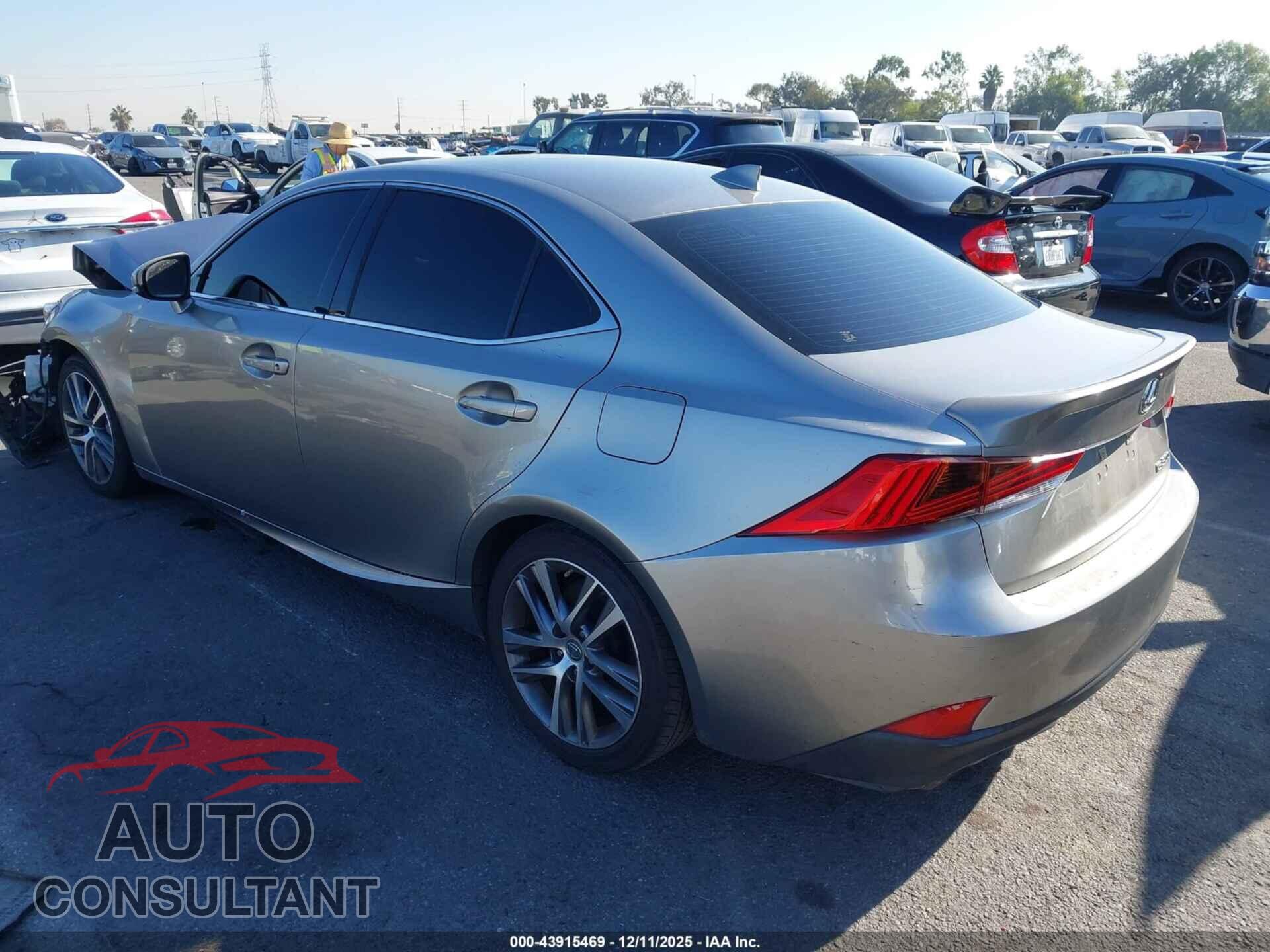 LEXUS IS 300 2020 - JTHAA1D20L5108921