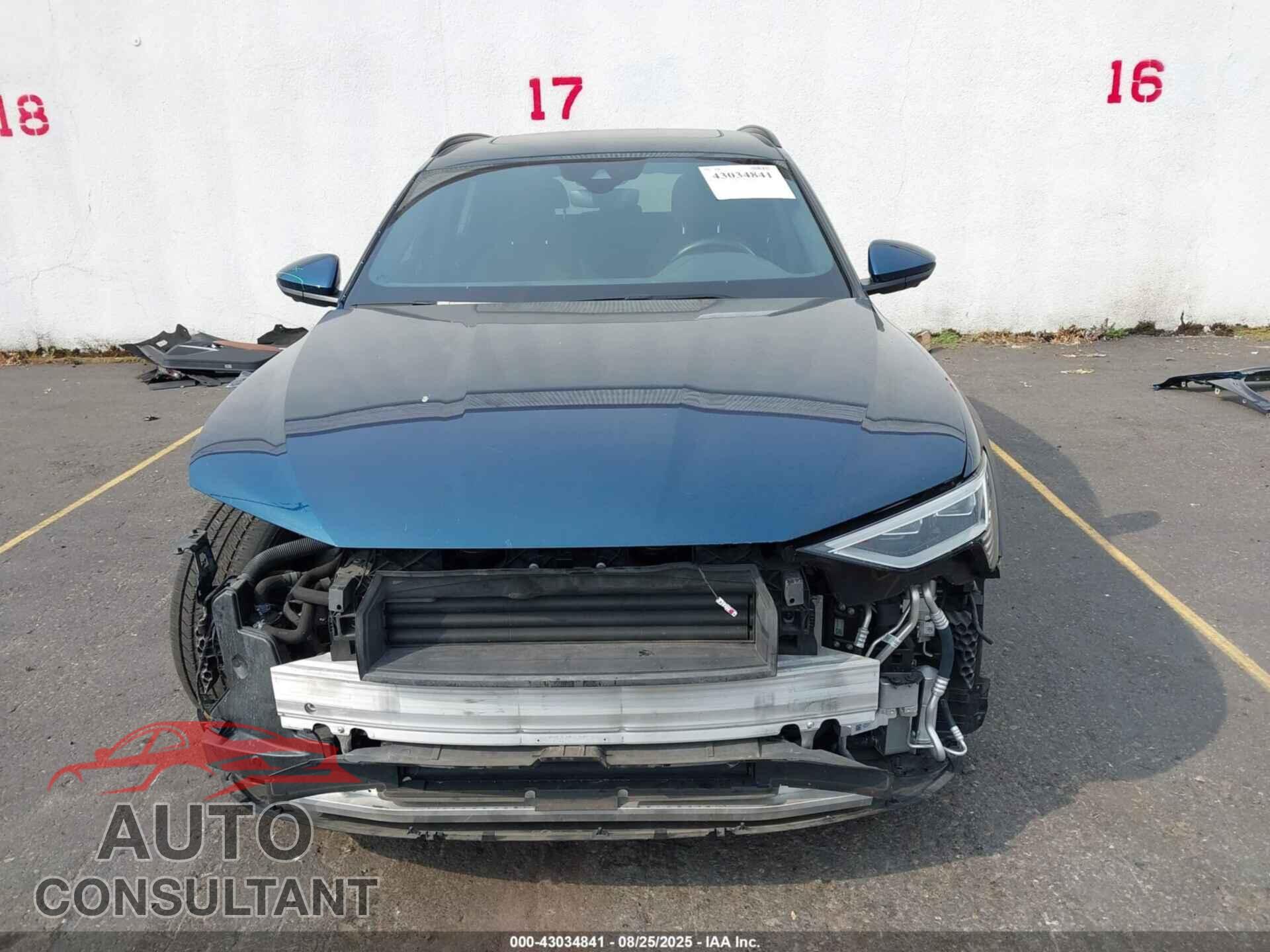 AUDI E-TRON 2021 - WA1LAAGE9MB019457