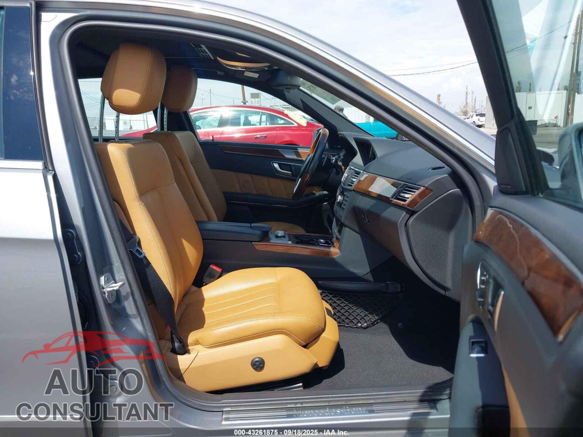 MERCEDES-BENZ E 550 2012 - WDDHF9BB3CA558580