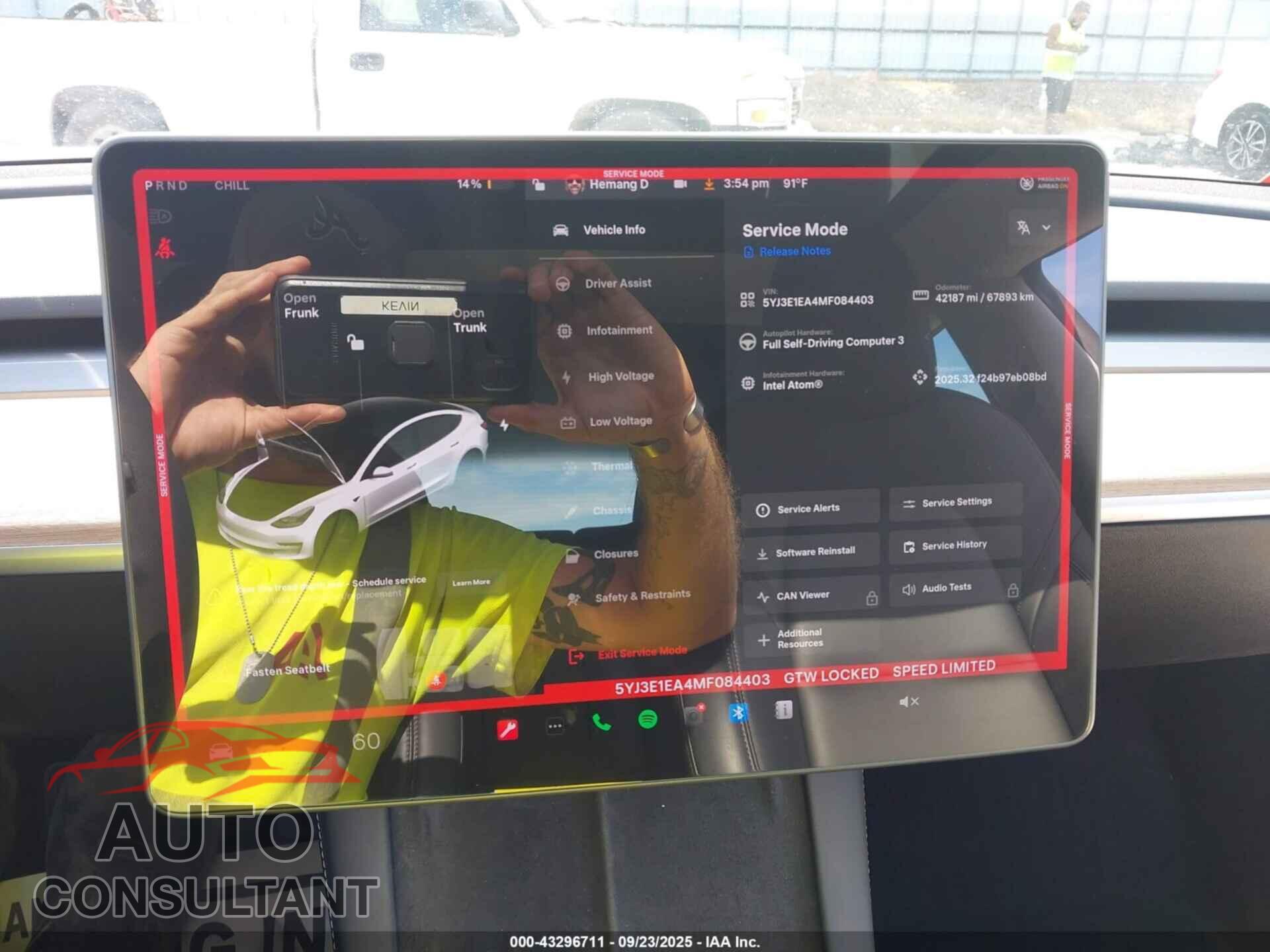 TESLA MODEL 3 2021 - 5YJ3E1EA4MF084403