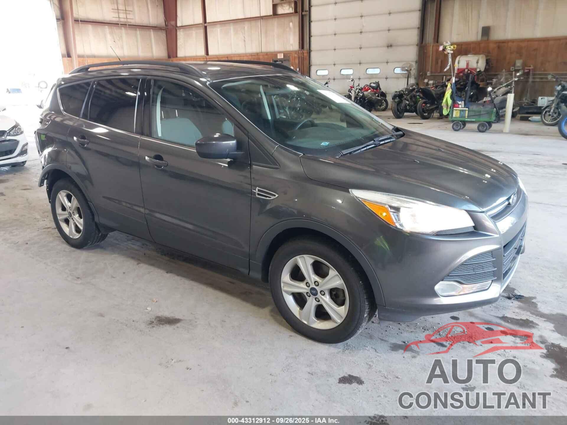 FORD ESCAPE 2016 - 1FMCU9GX0GUC32508