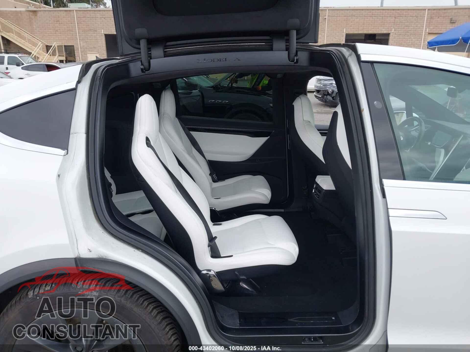 TESLA MODEL X 2017 - 5YJXCBE22HF076523