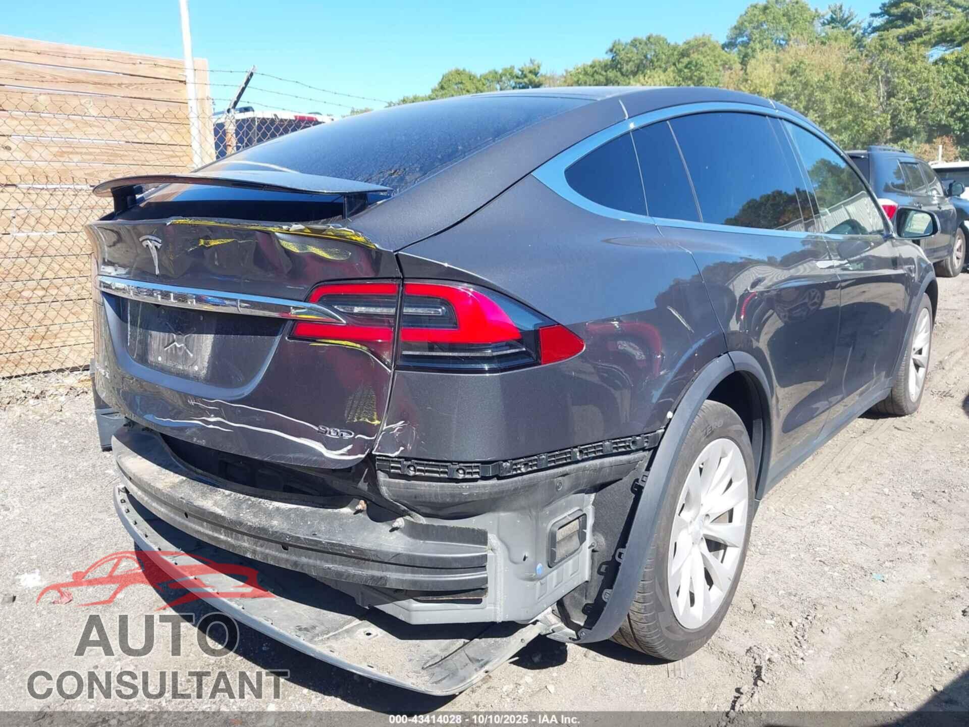 TESLA MODEL X 2016 - 5YJXCBE26GF005047