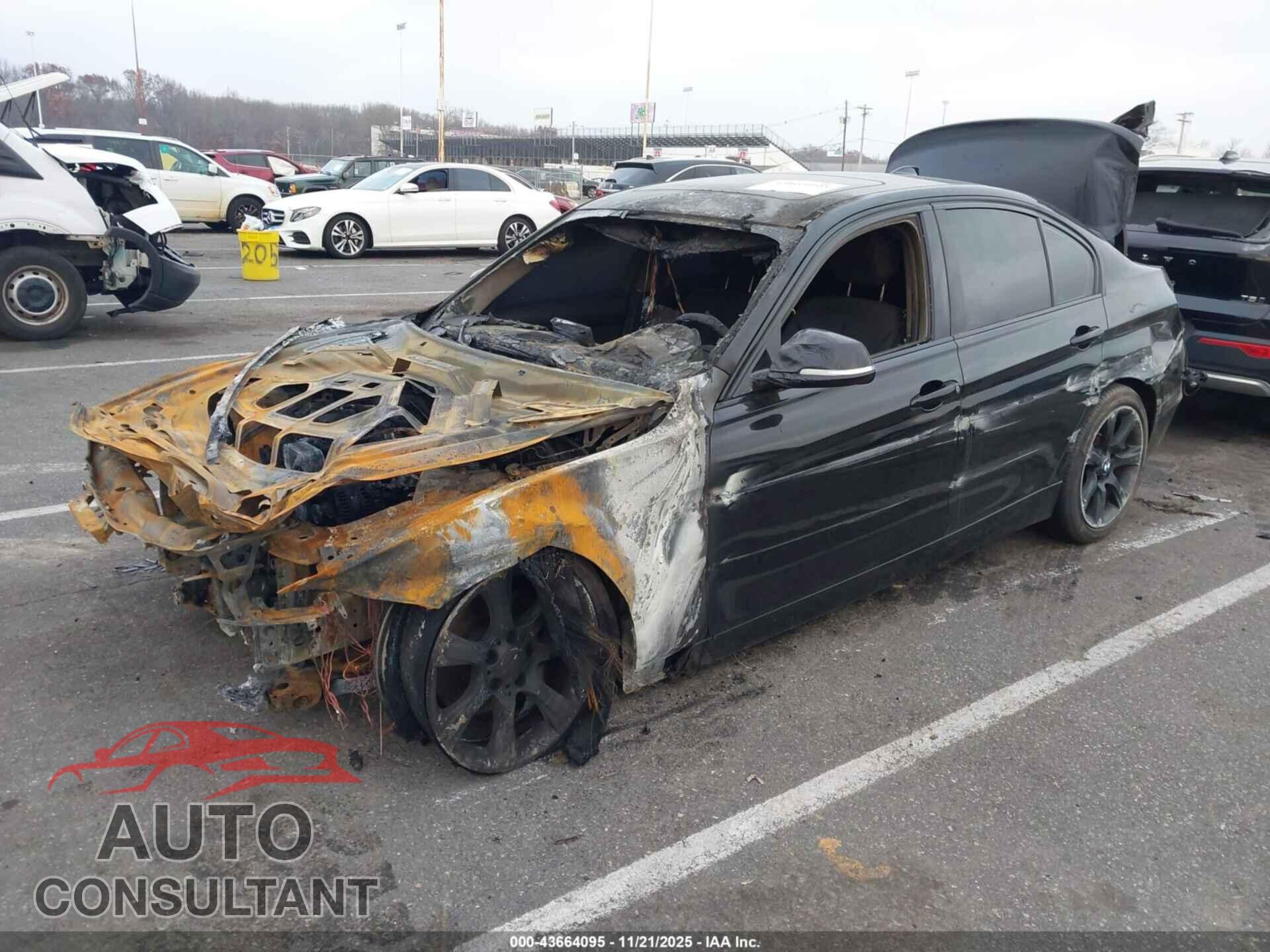 BMW 320I 2015 - WBA3B1G54FNT07372
