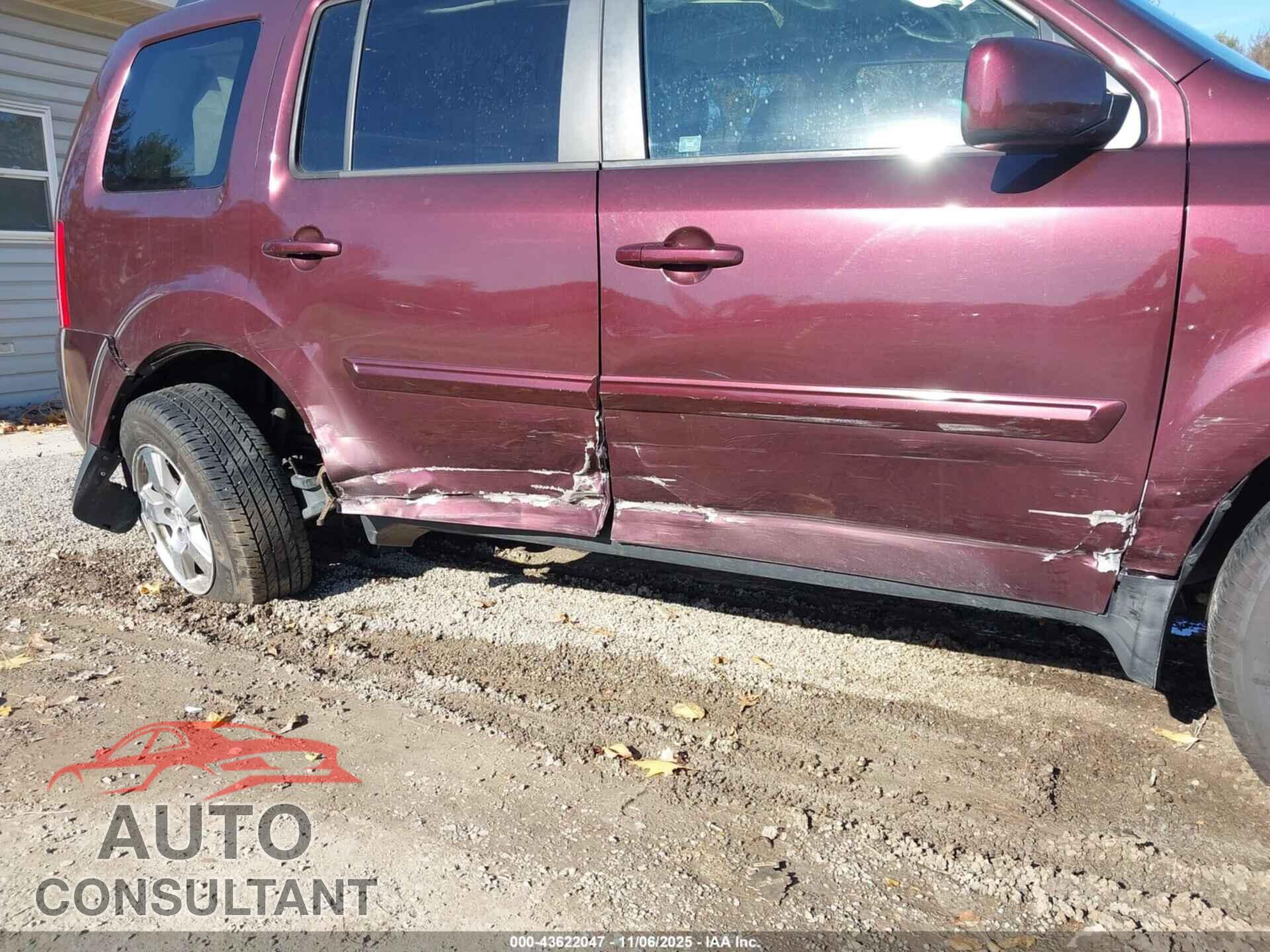 HONDA PILOT 2011 - 5FNYF4H65BB024896