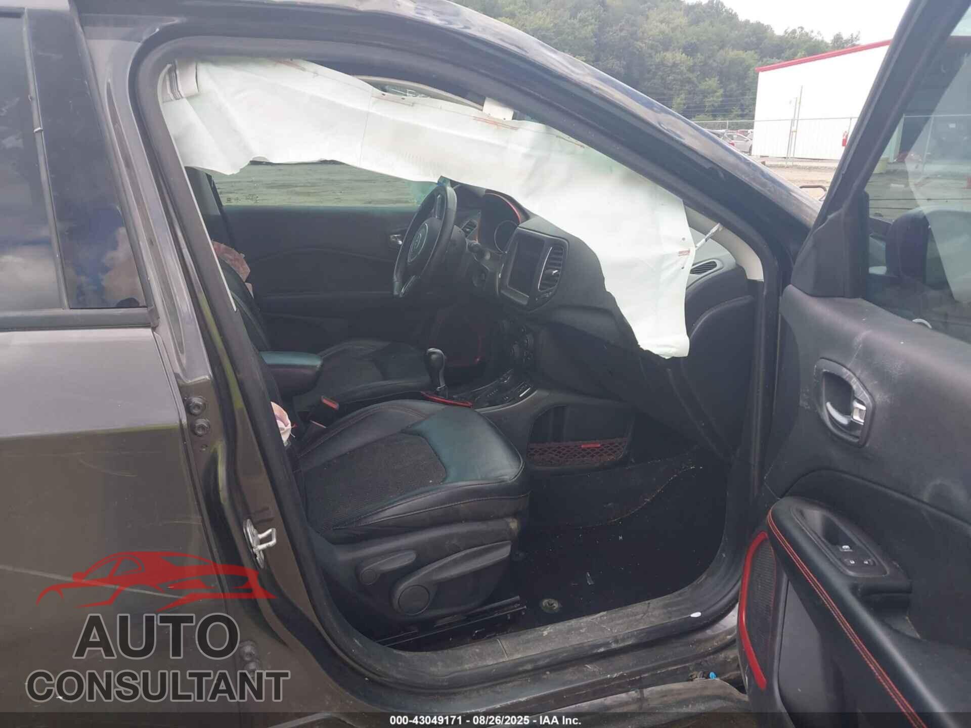 JEEP COMPASS 2019 - 3C4NJDDB4KT683056