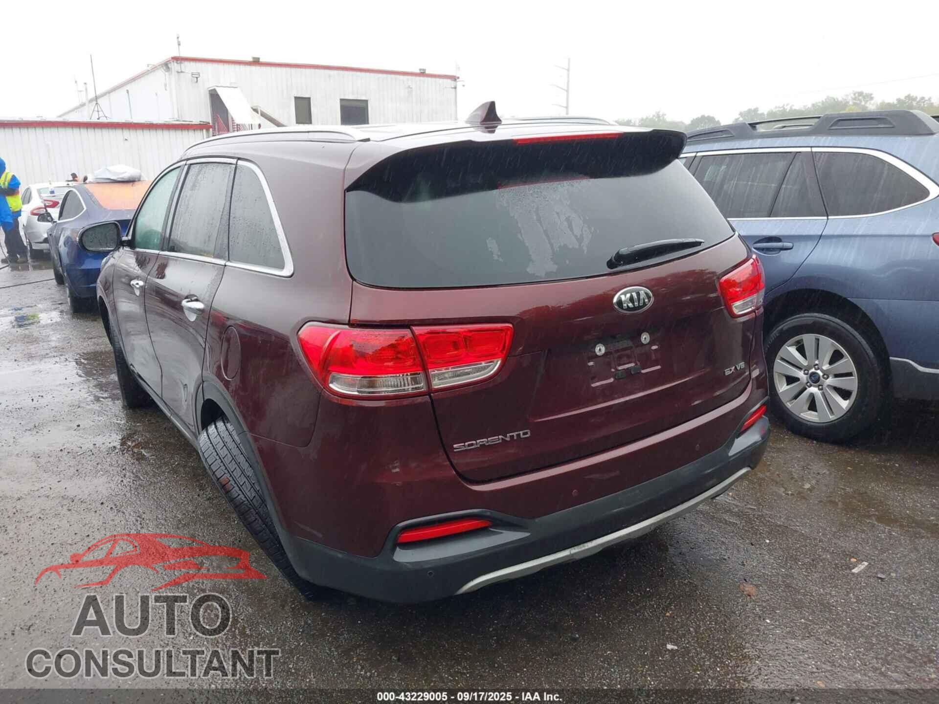 KIA SORENTO 2017 - 5XYPHDA58HG282953