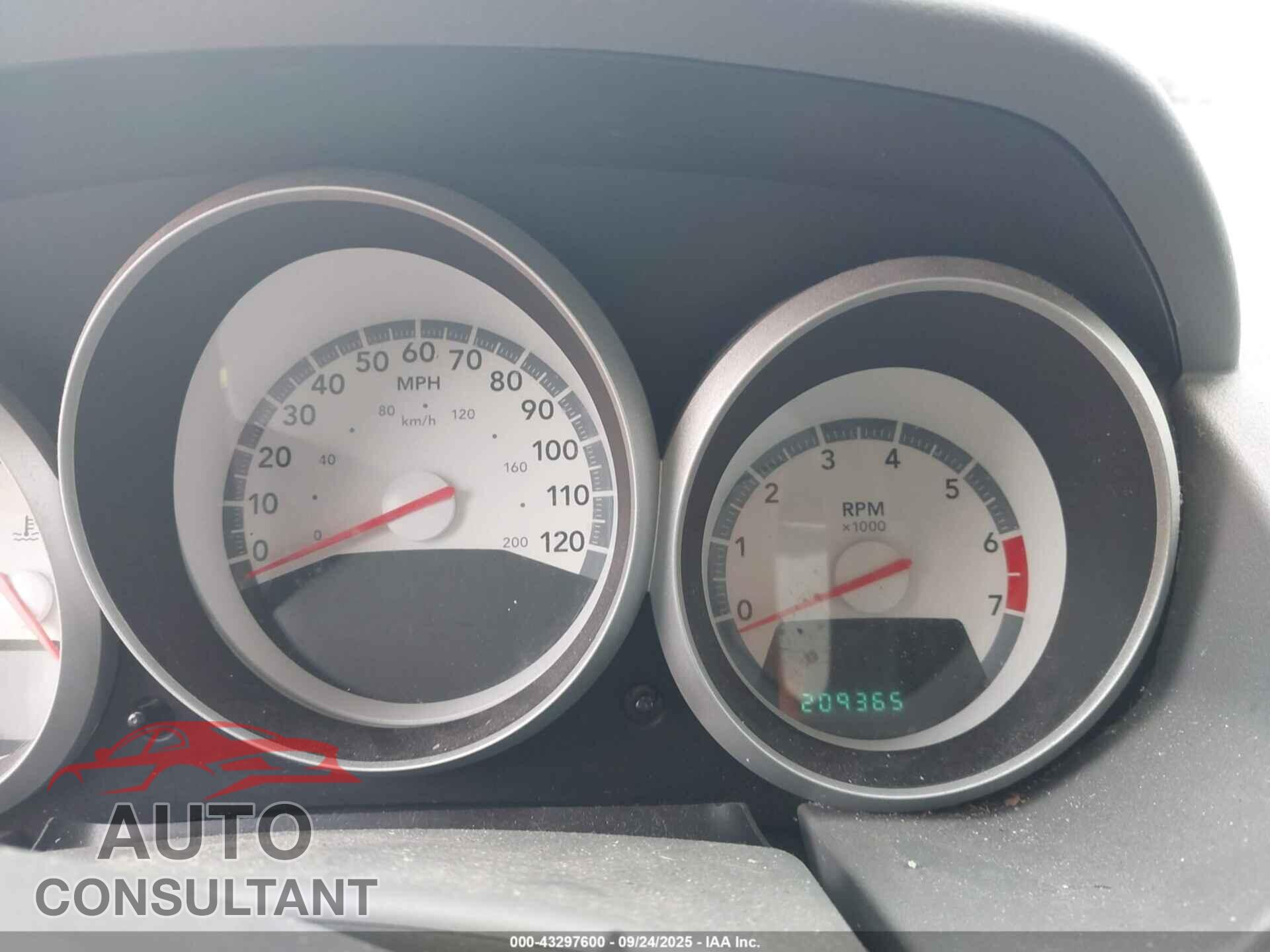 DODGE GRAND CARAVAN 2010 - 2D4RN4DE1AR147878