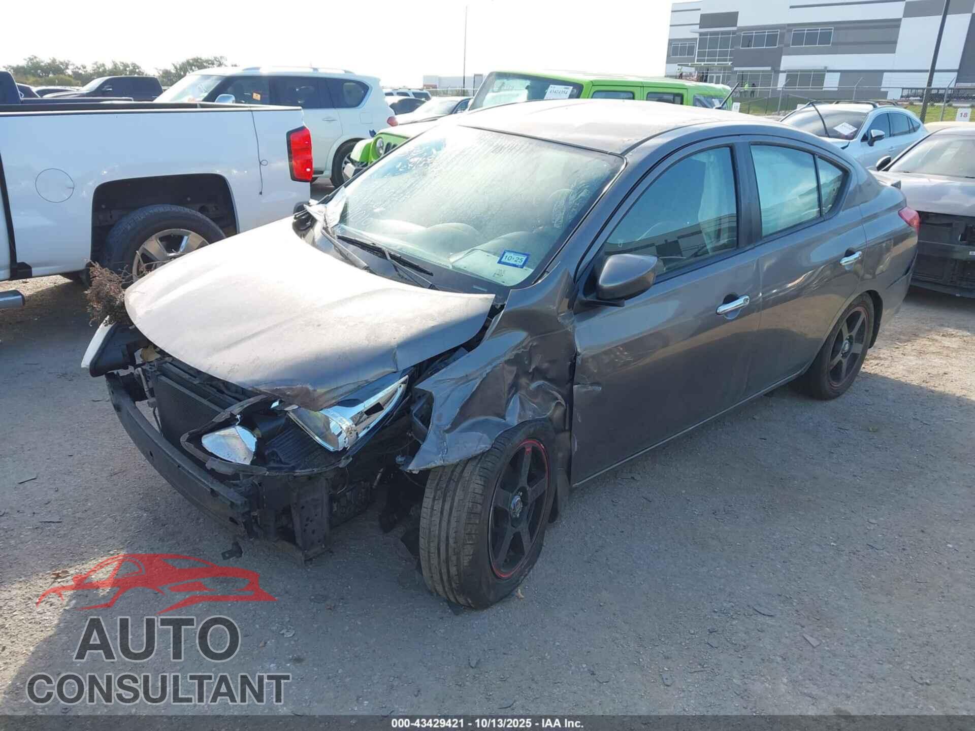 NISSAN VERSA 2017 - 3N1CN7AP6HK470107