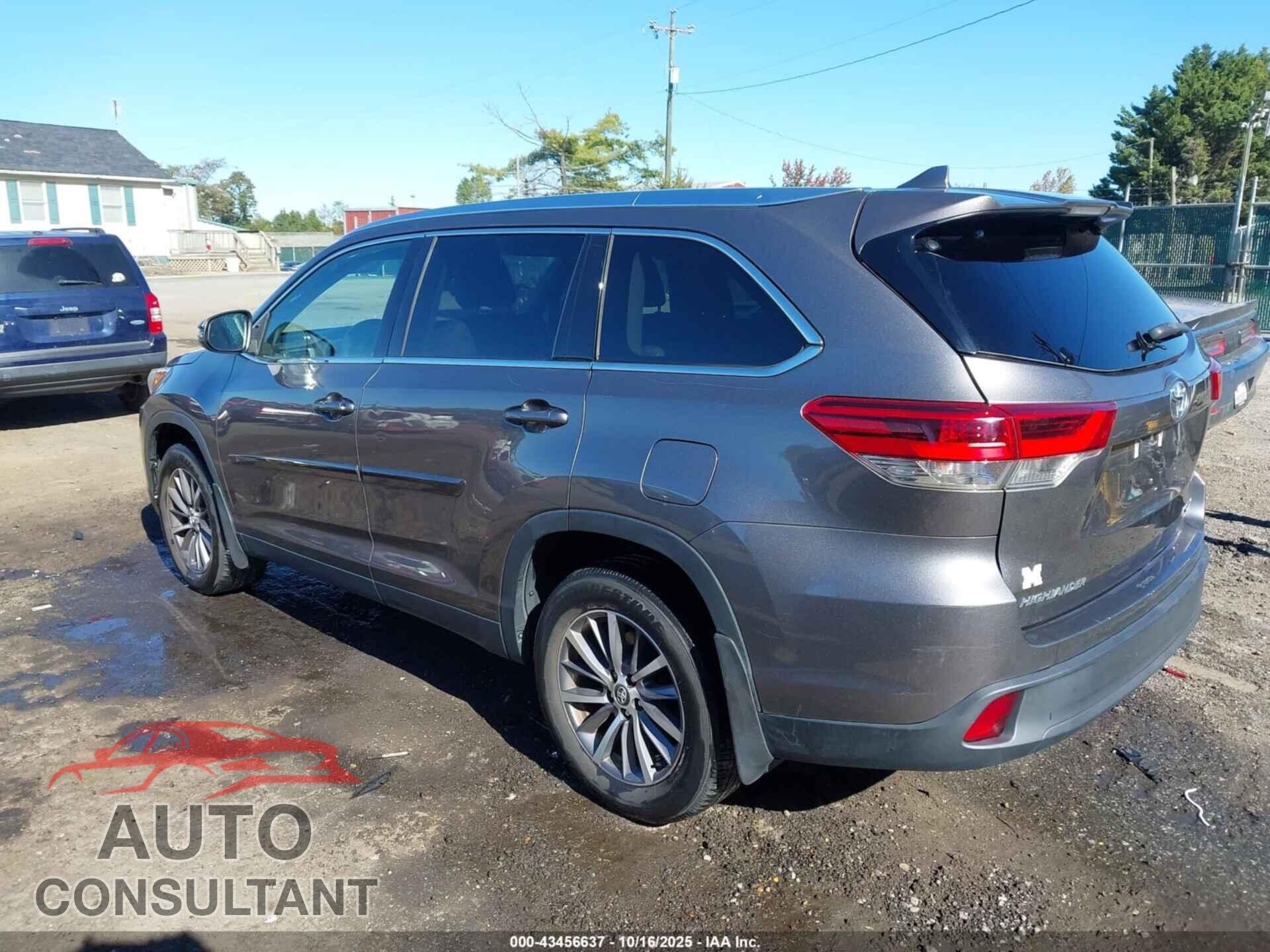 TOYOTA HIGHLANDER 2019 - 5TDJZRFH2KS602748