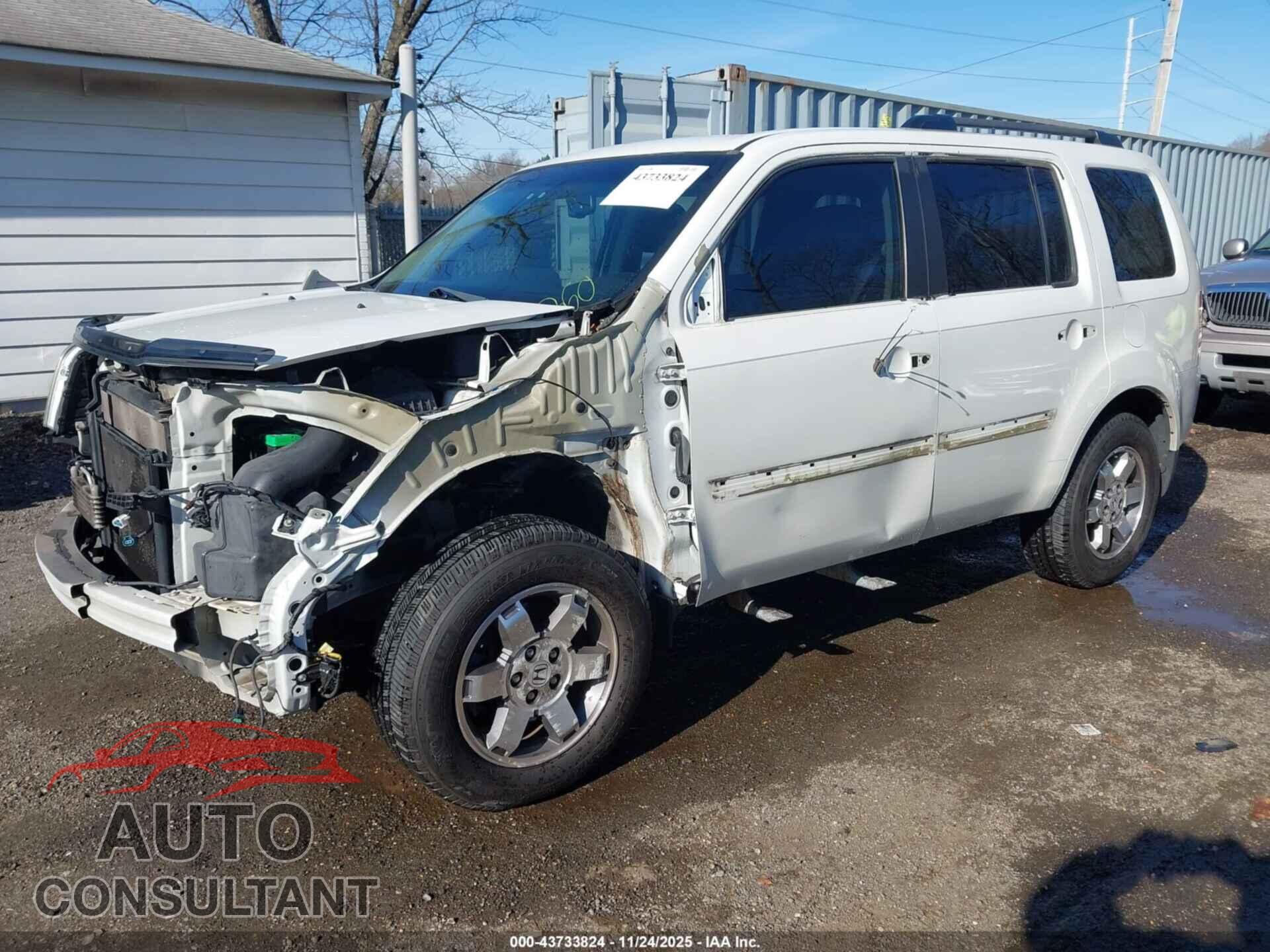 HONDA PILOT 2011 - 5FNYF4H99BB058043