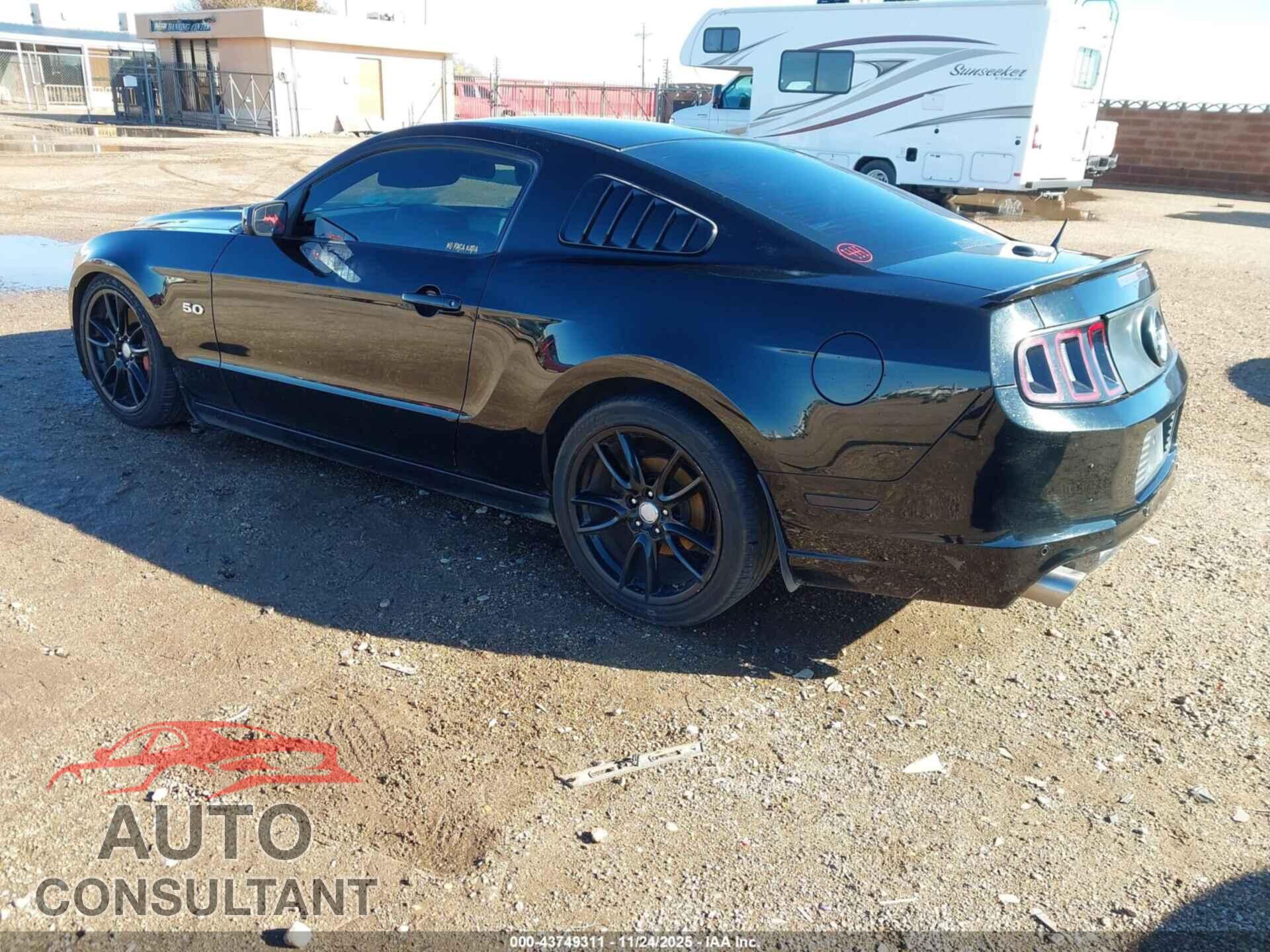 FORD MUSTANG 2014 - 1ZVBP8CF4E5221773