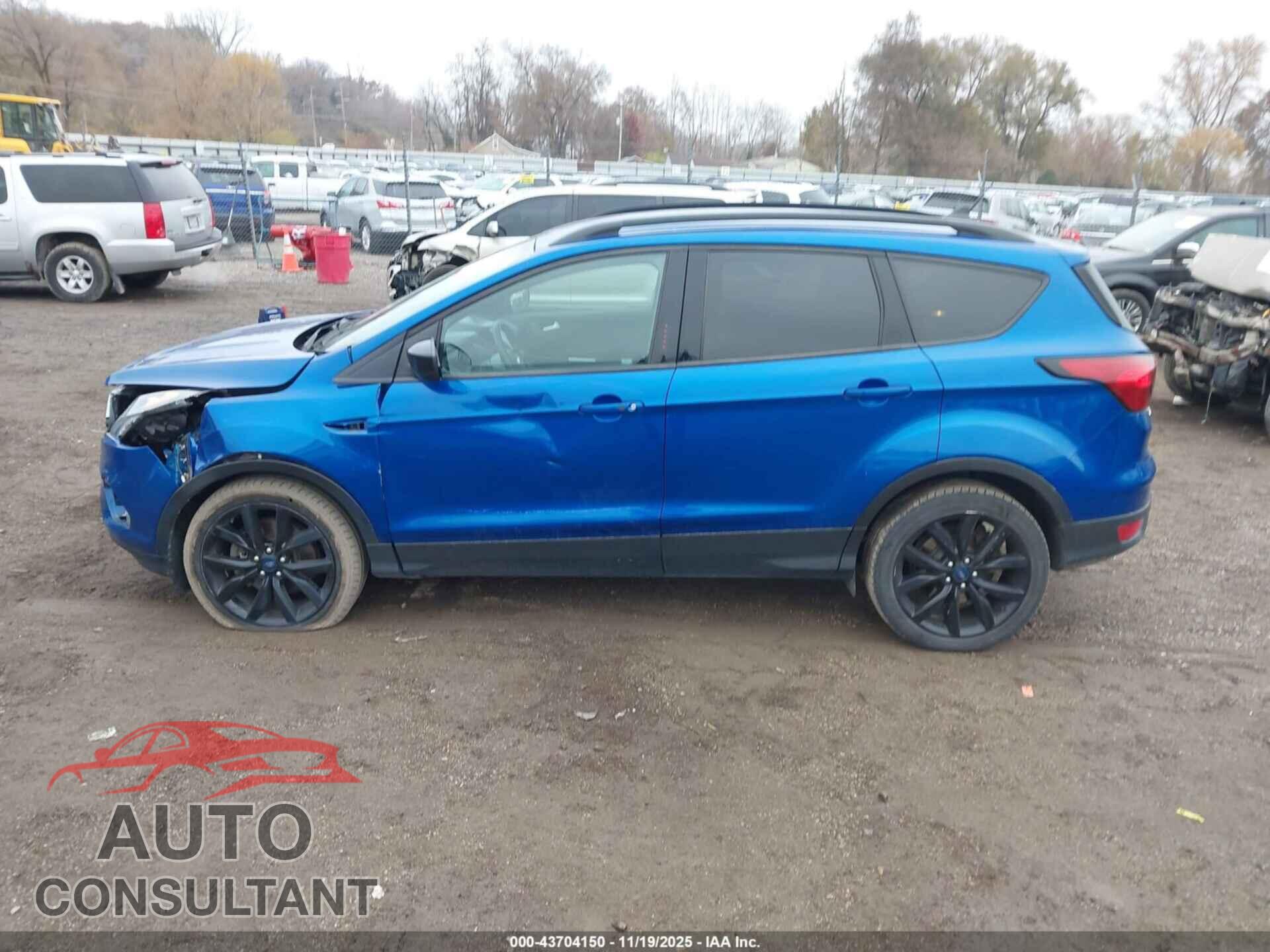FORD ESCAPE 2019 - 1FMCU9GD3KUC24272