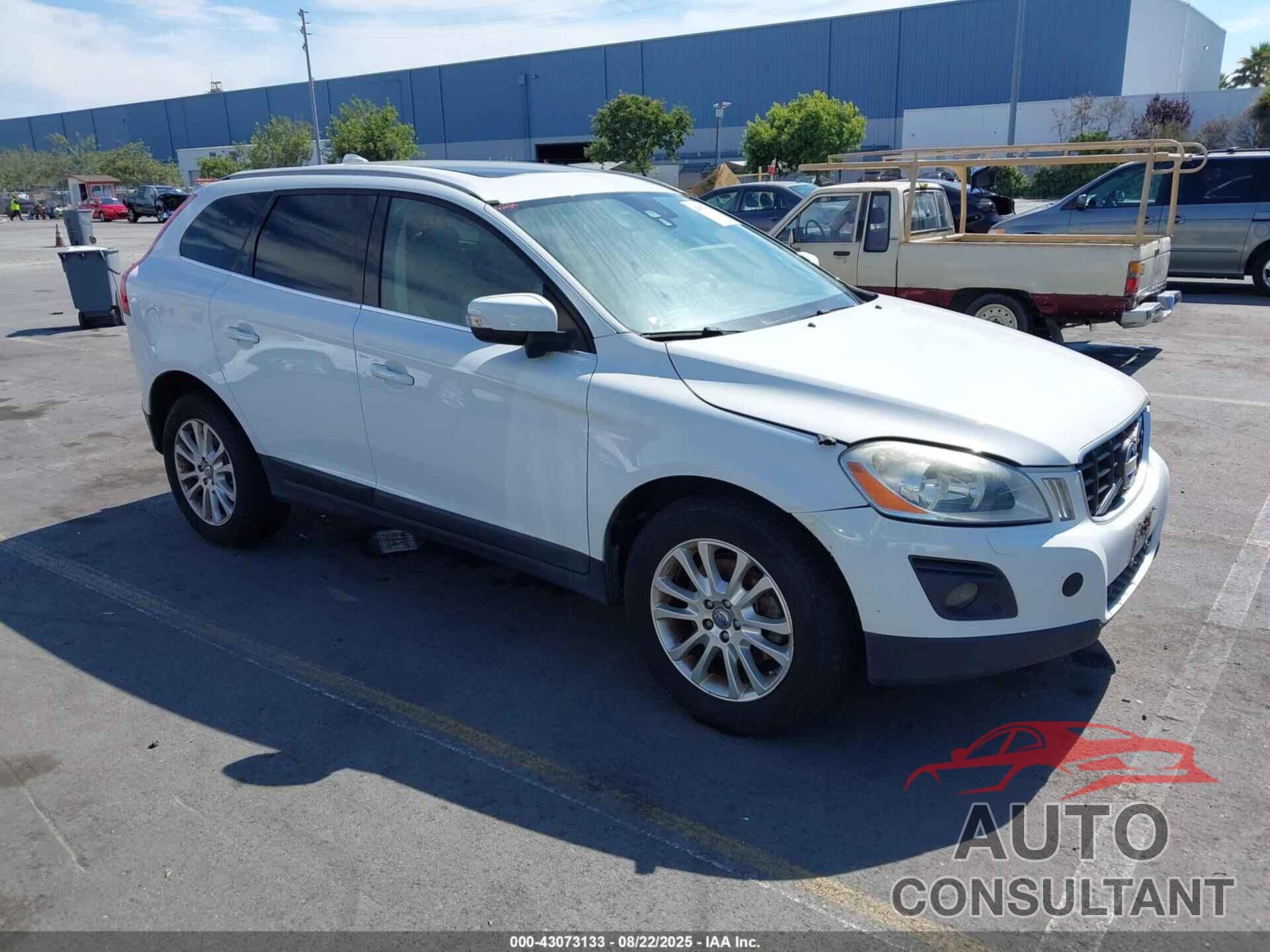 VOLVO XC60 2010 - YV4992DZXA2070836