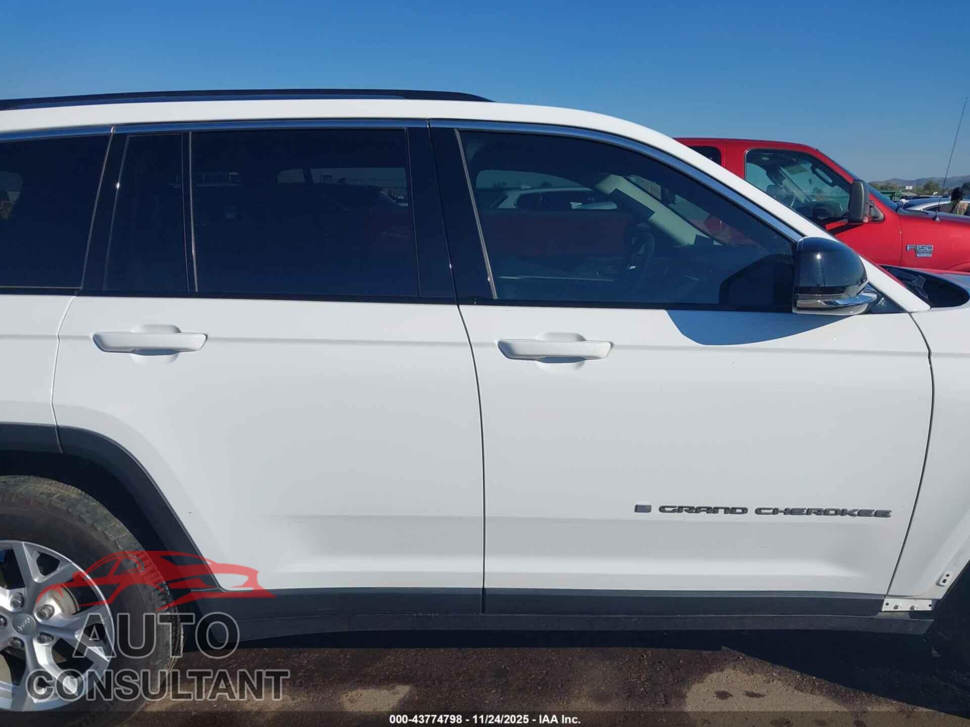 JEEP GRAND CHEROKEE 2023 - 1C4RJGBG6PC623283