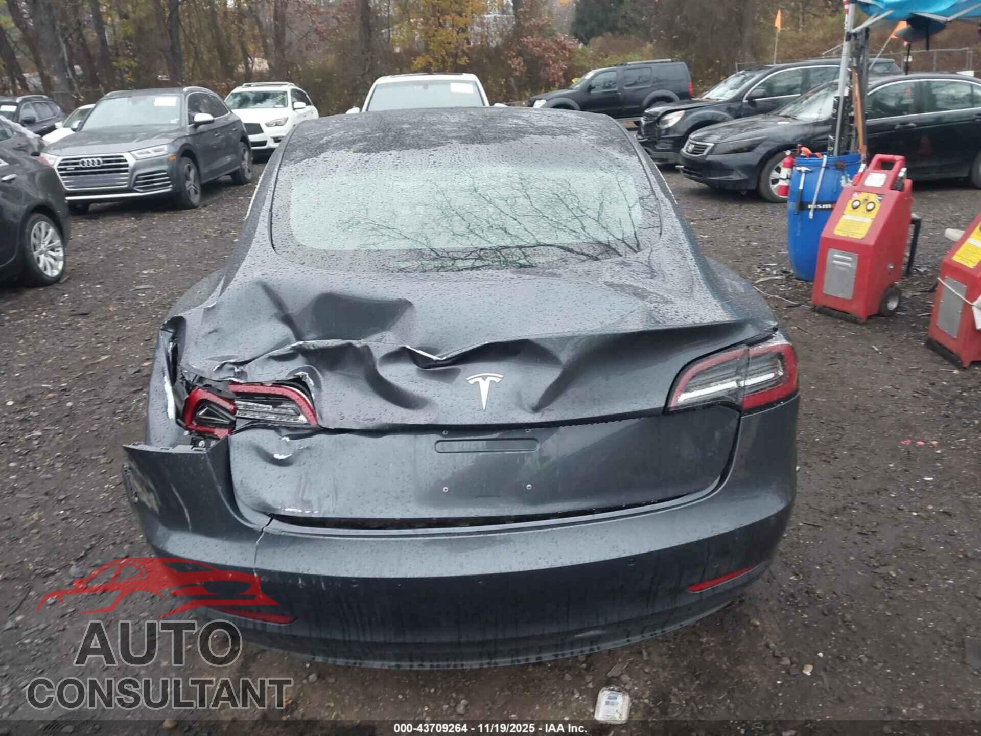 TESLA MODEL 3 2018 - 5YJ3E1EB5JF066013