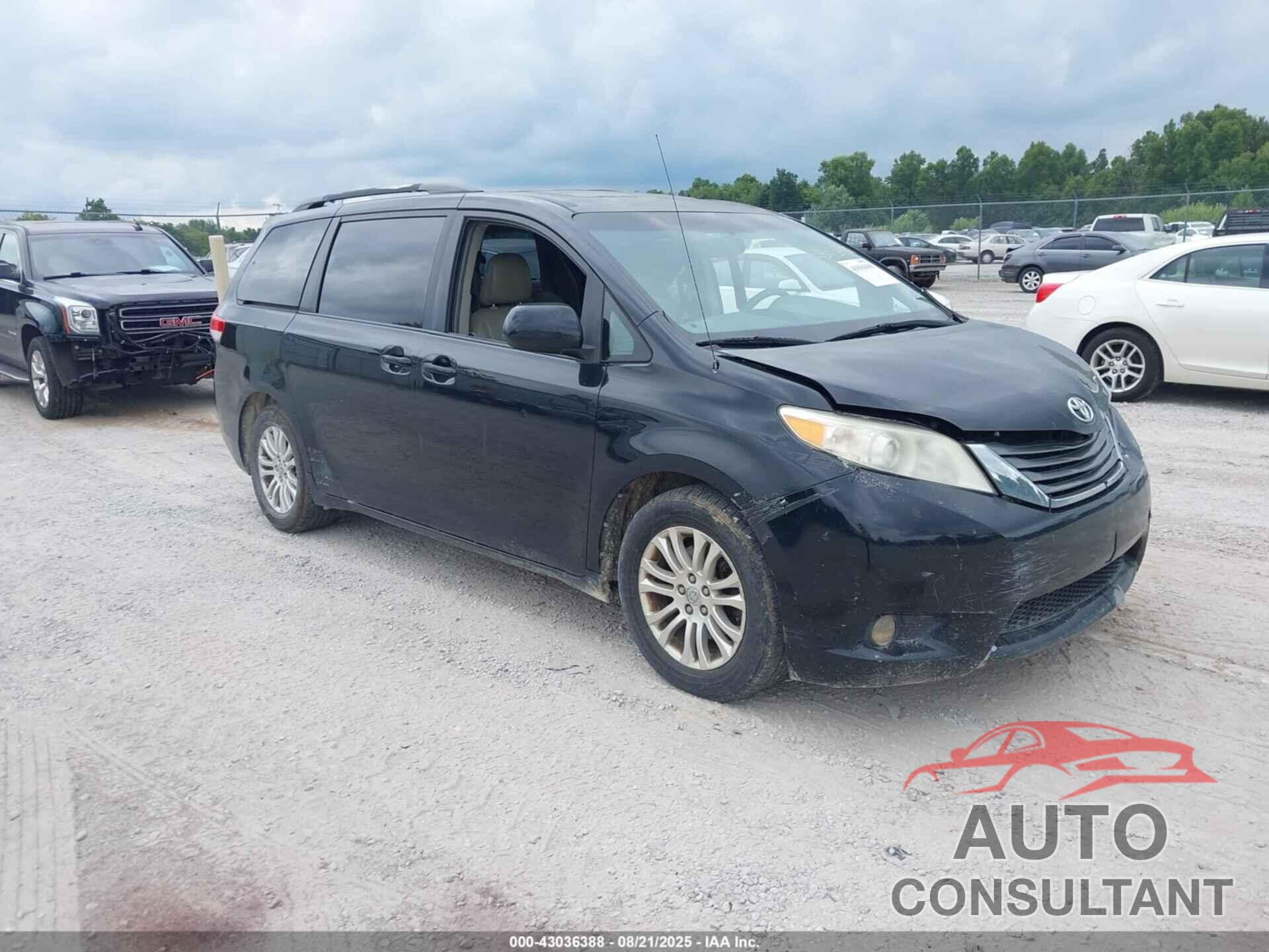 TOYOTA SIENNA 2011 - 5TDYK3DC9BS118082
