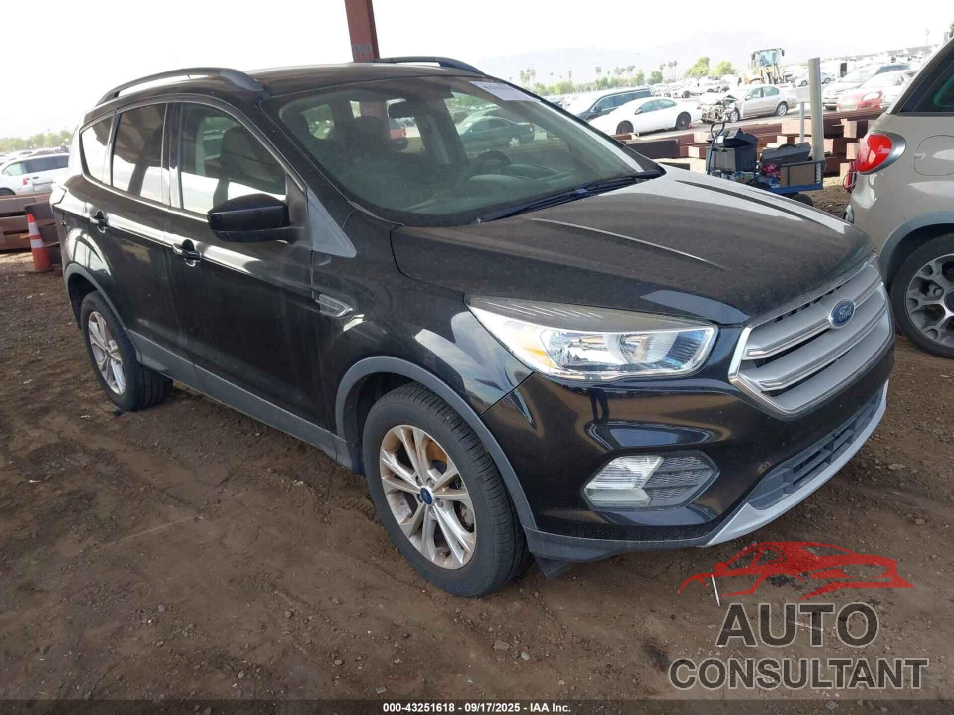 FORD ESCAPE 2018 - 1FMCU0GD8JUC40624