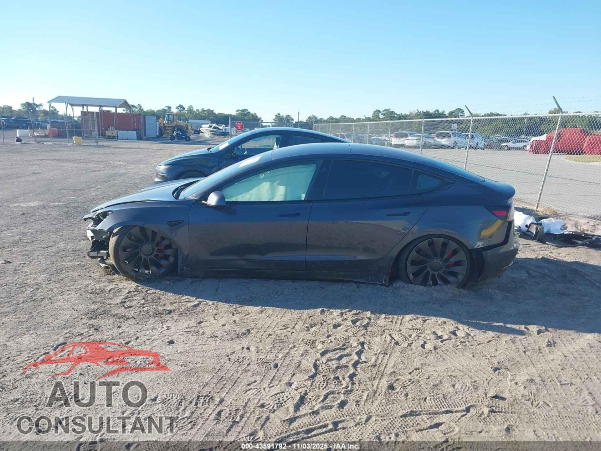TESLA MODEL 3 2021 - 5YJ3E1EC3MF990558
