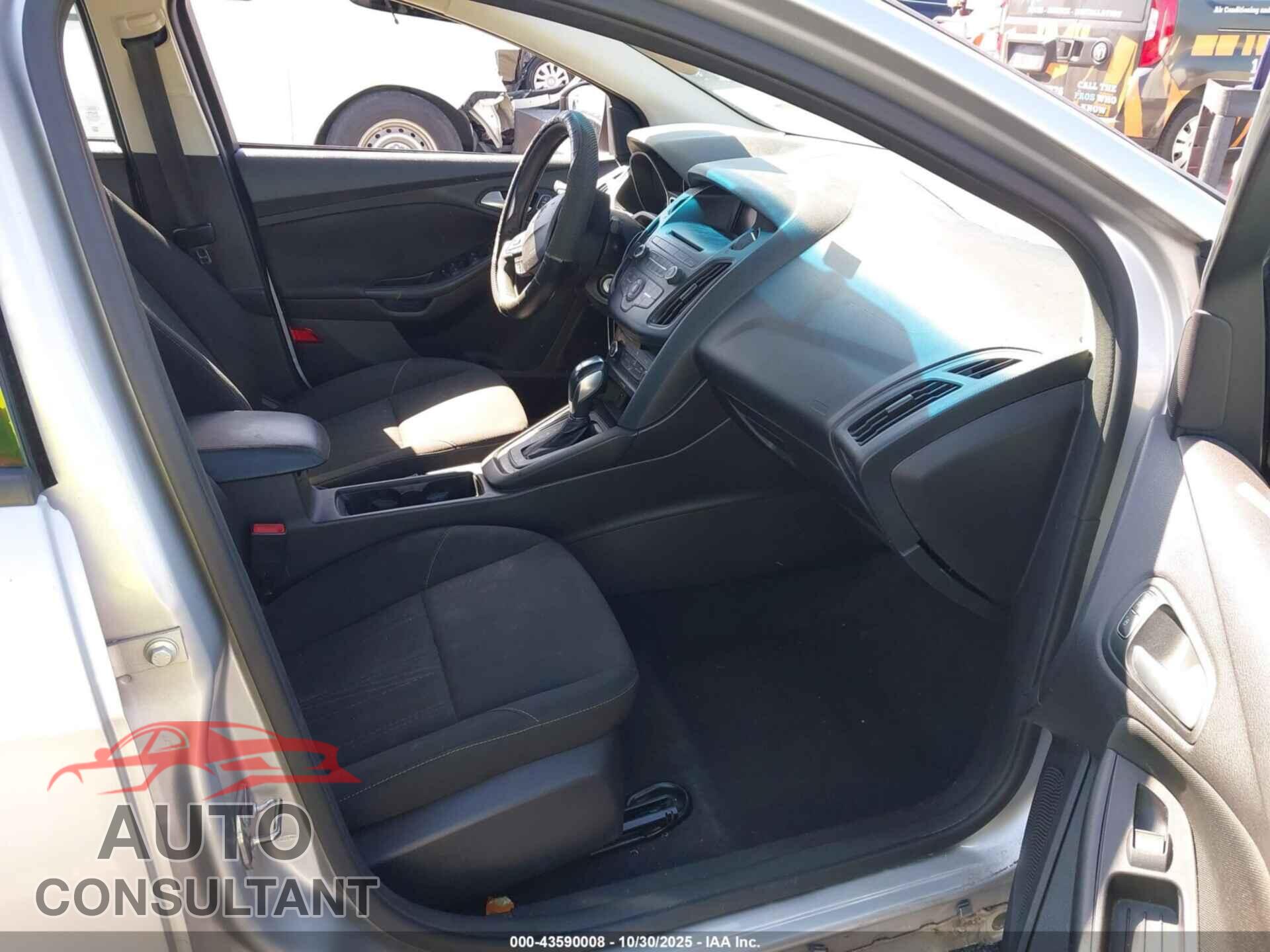 FORD FOCUS 2015 - 1FADP3F27FL210549